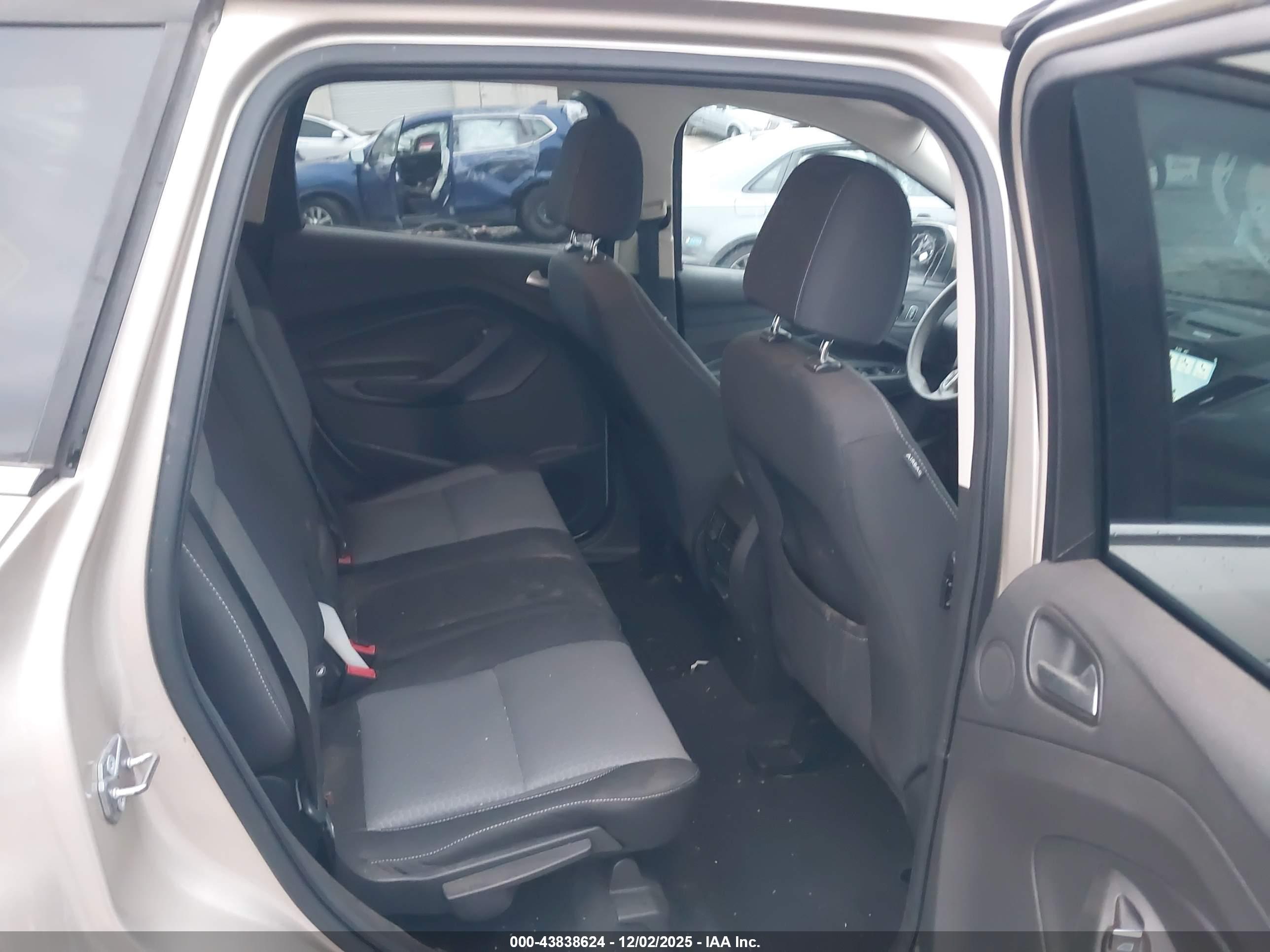 FORD ESCAPE image 8