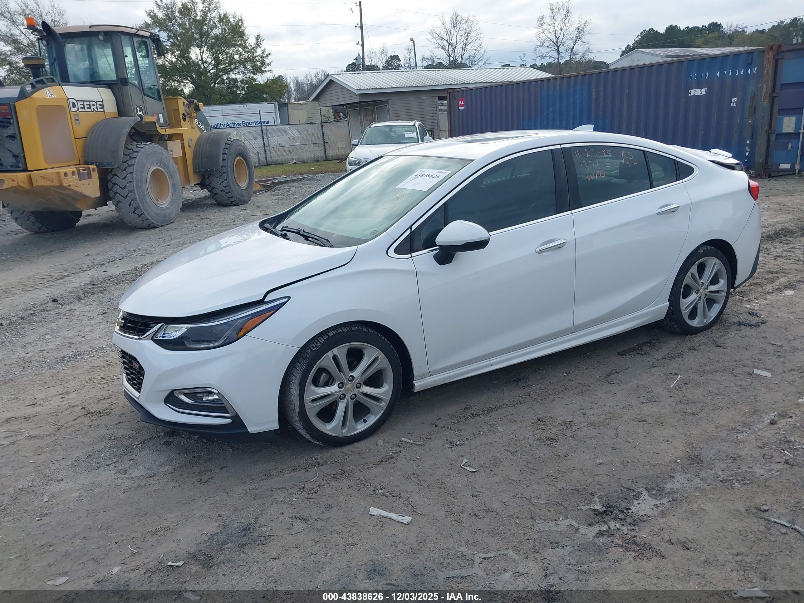 CHEVROLET CRUZE image 2