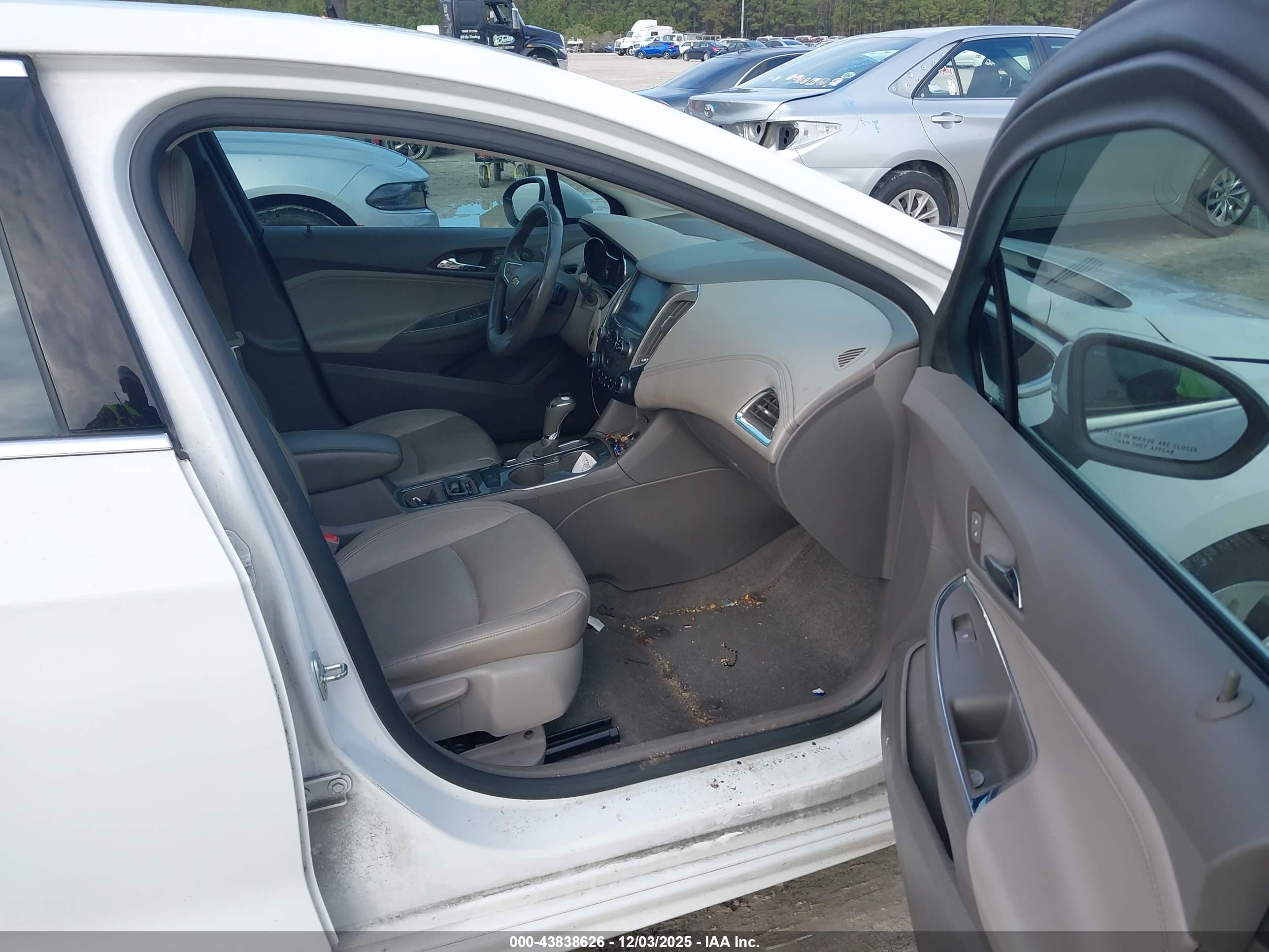 CHEVROLET CRUZE image 5