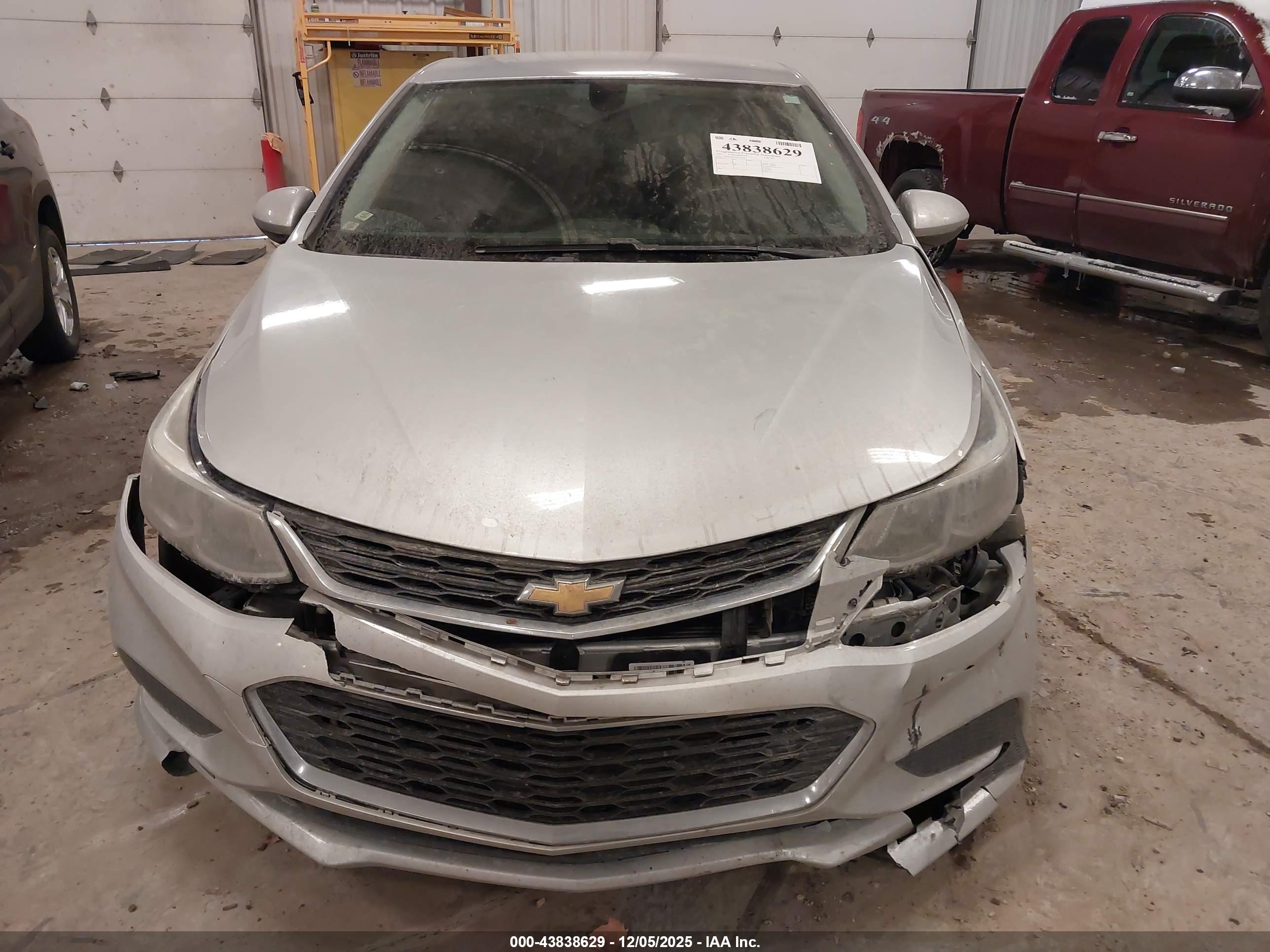 CHEVROLET CRUZE image 6