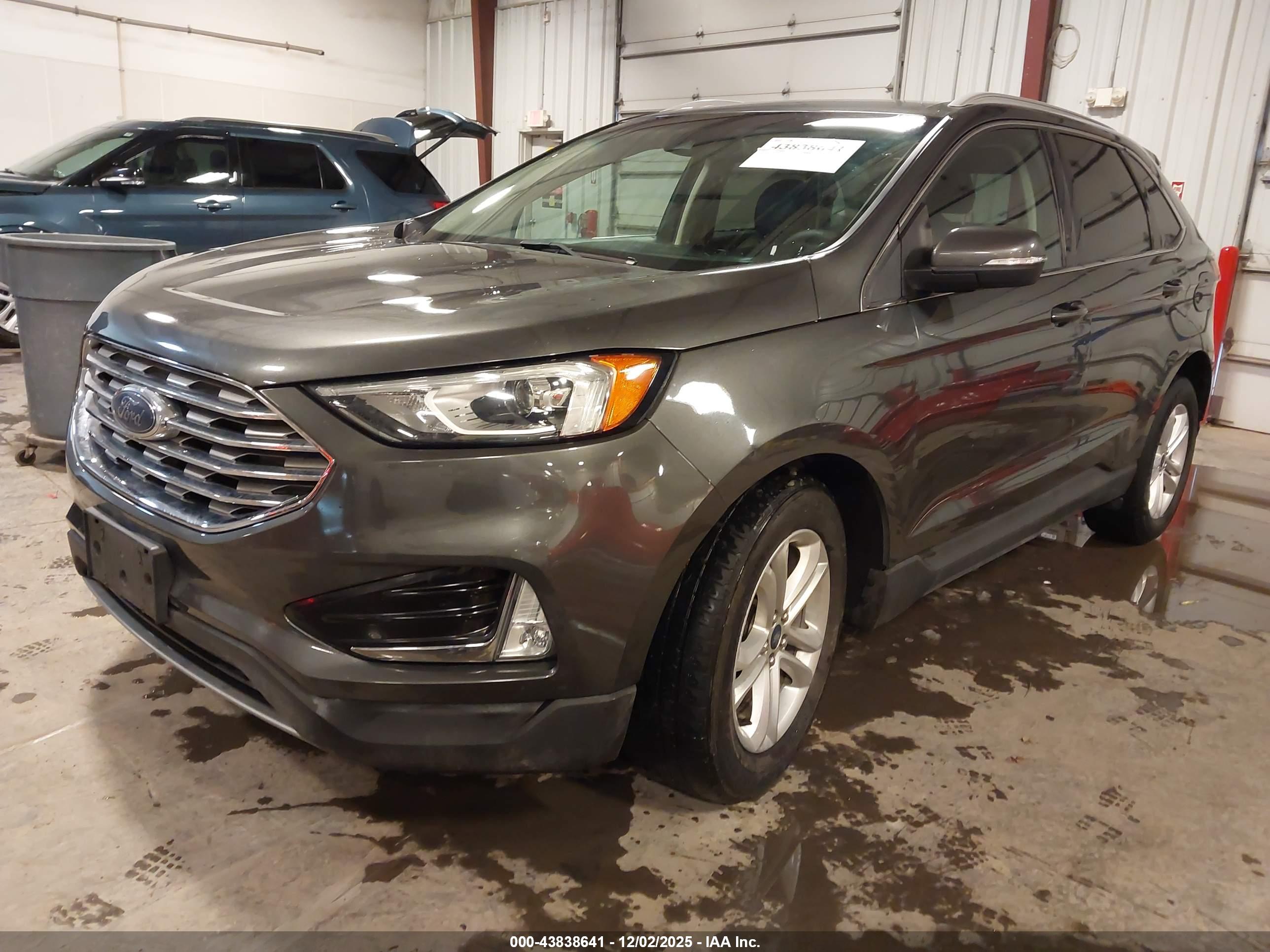 FORD EDGE image 2