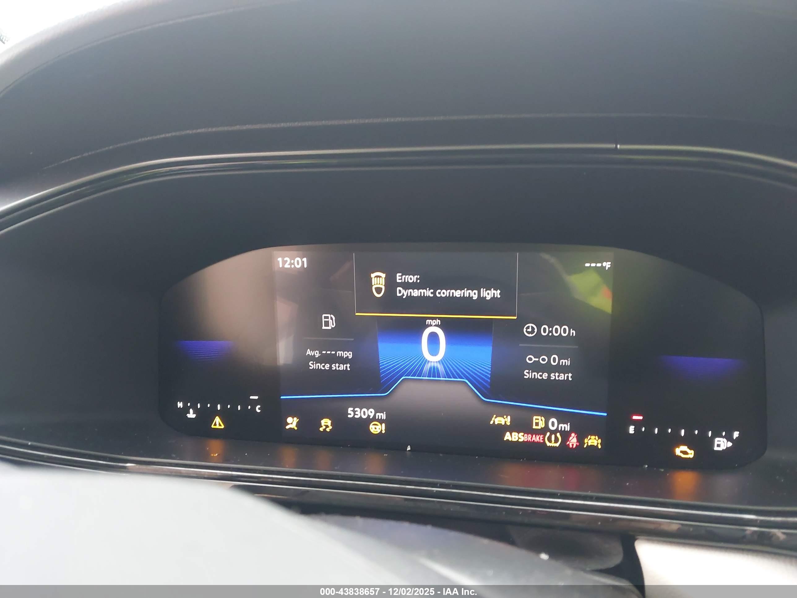 VOLKSWAGEN TAOS image 7