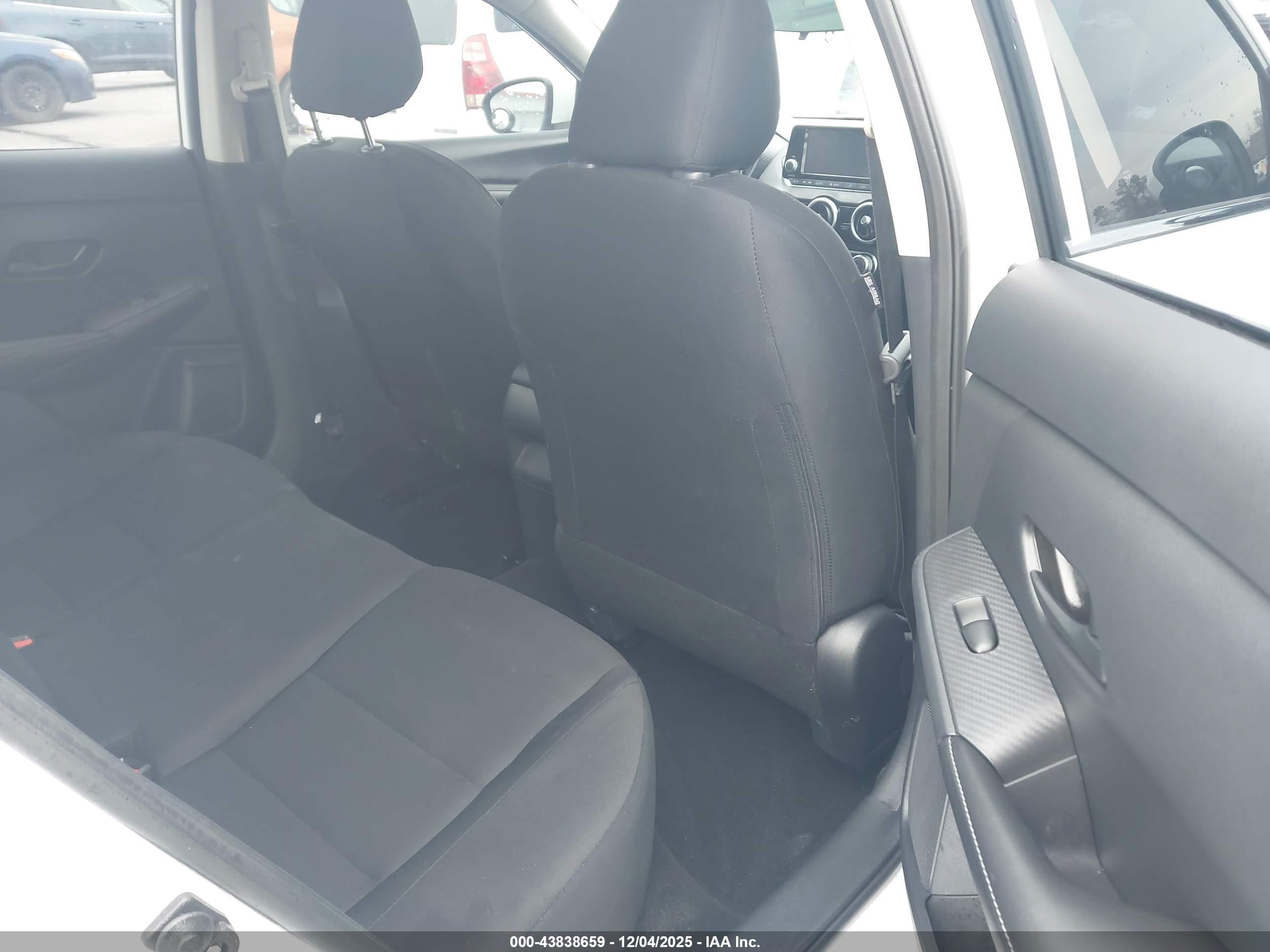 NISSAN SENTRA image 8