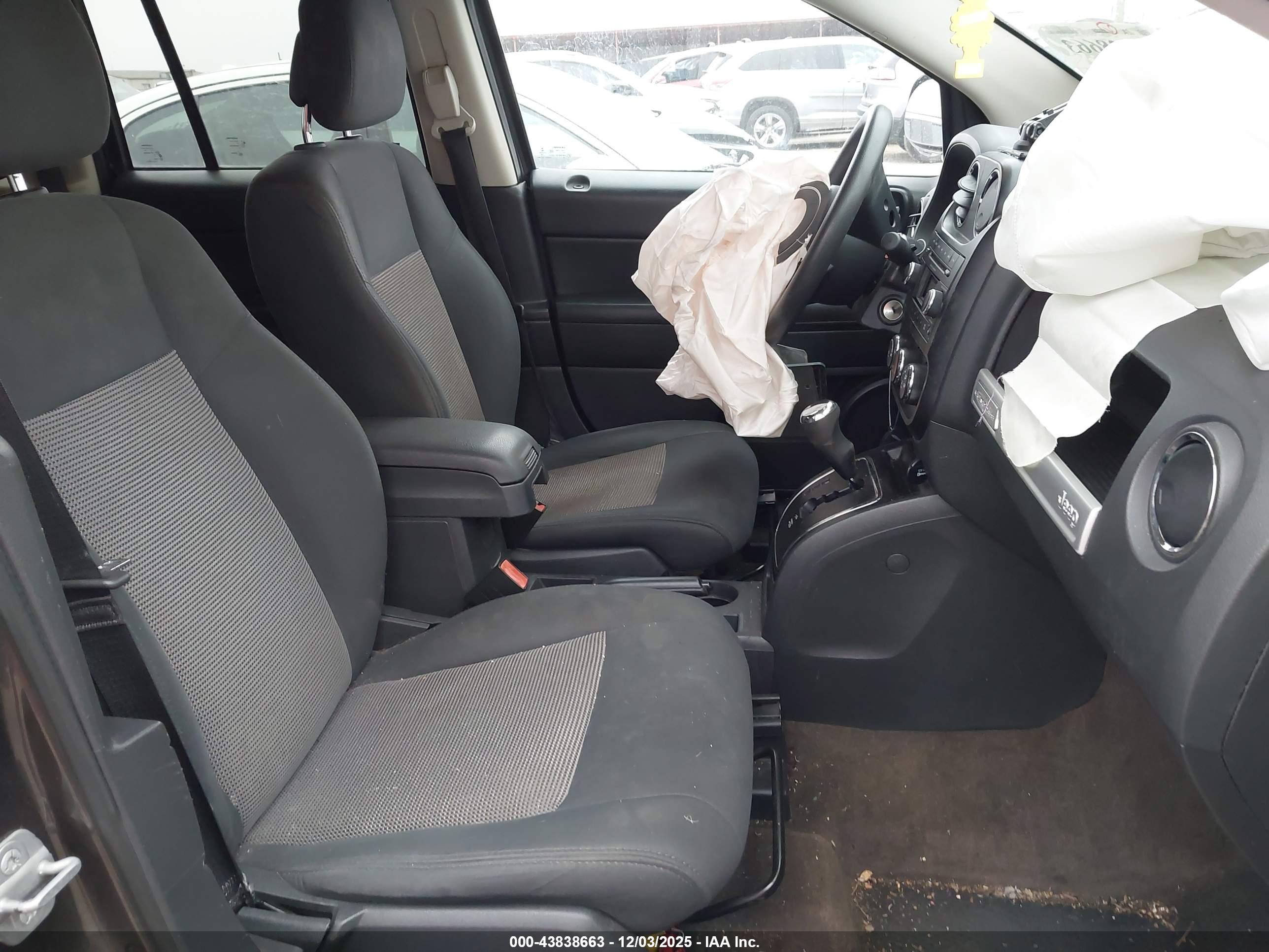 JEEP COMPASS image 5