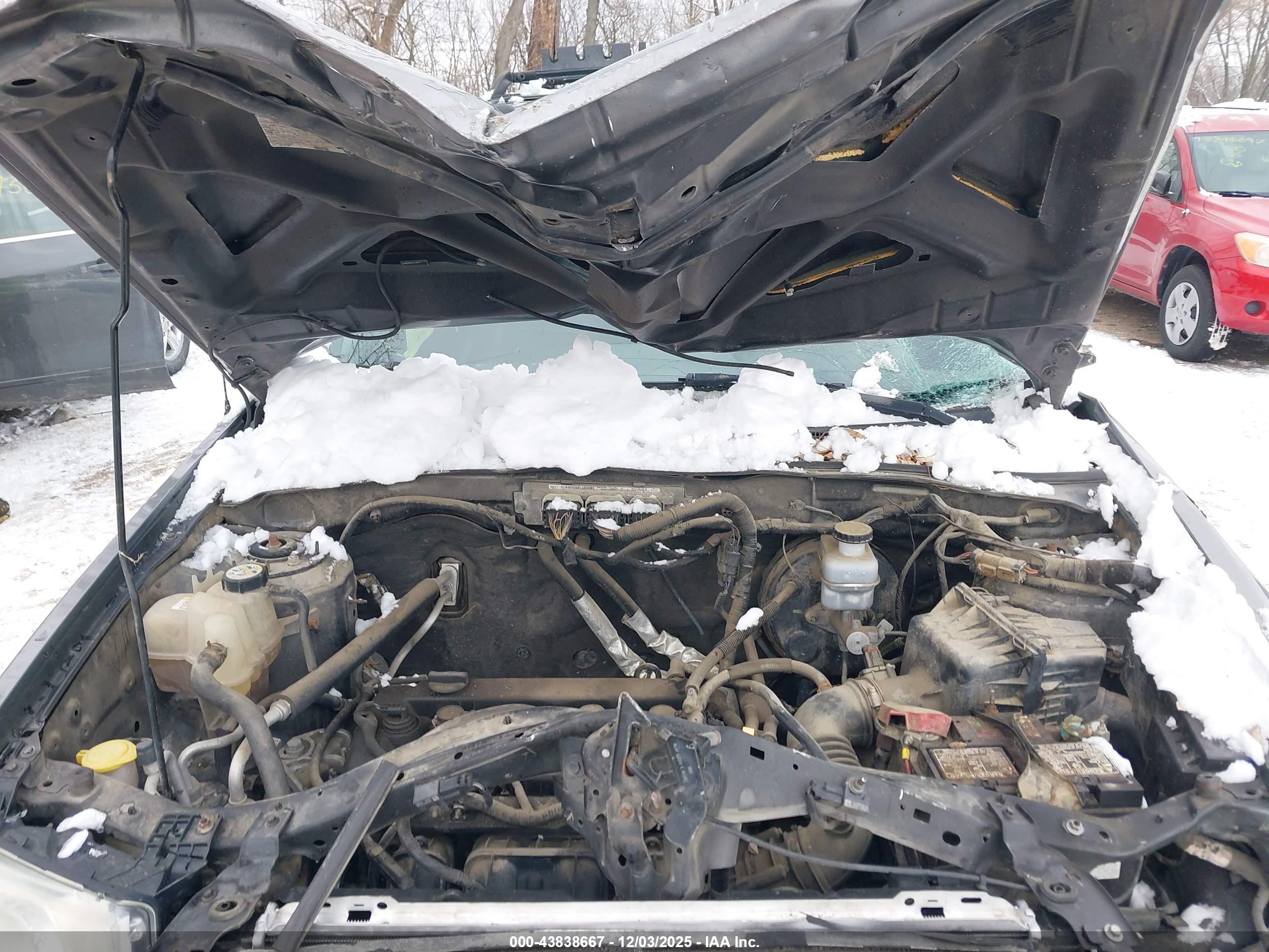 FORD ESCAPE image 10