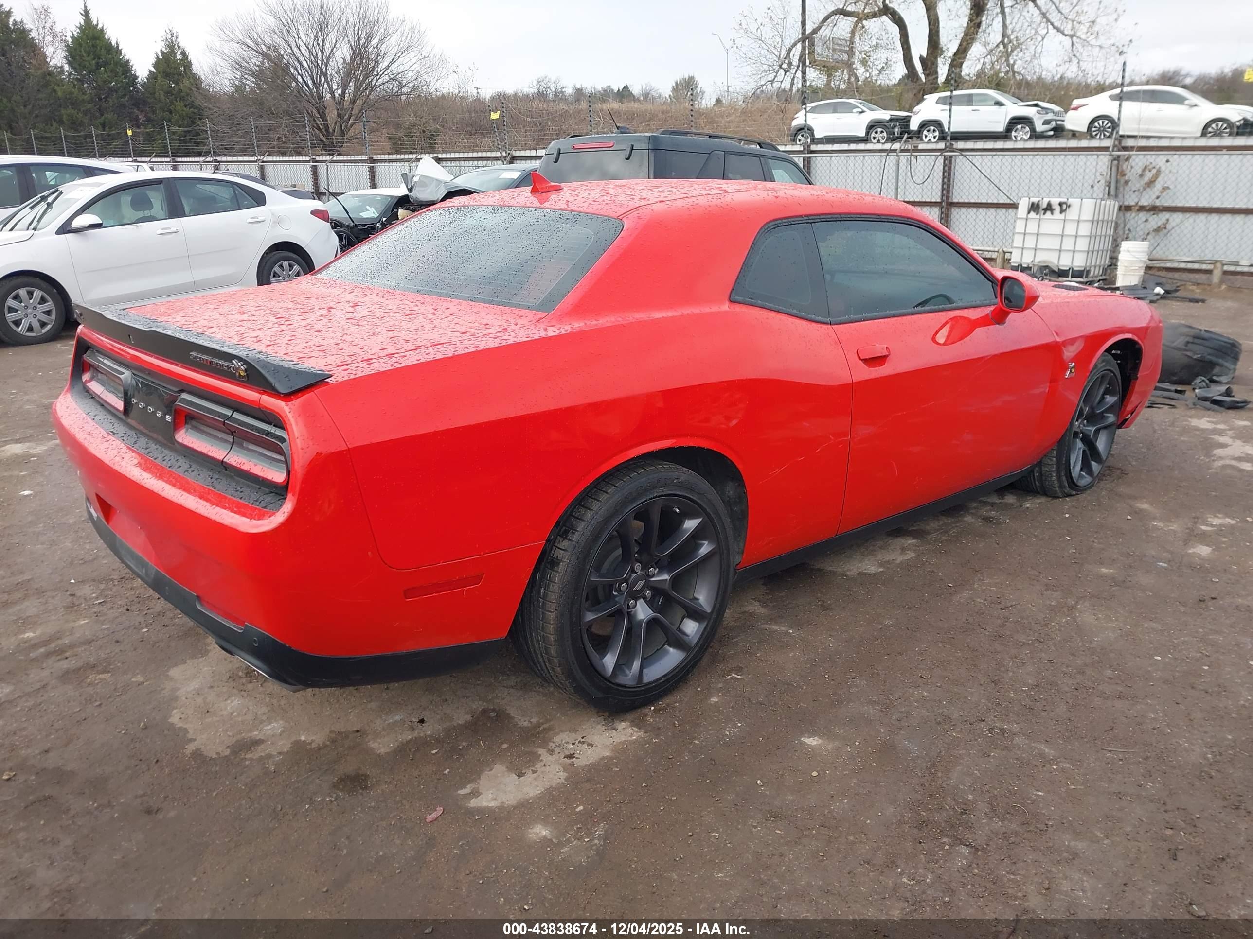 DODGE CHALLENGER image 4