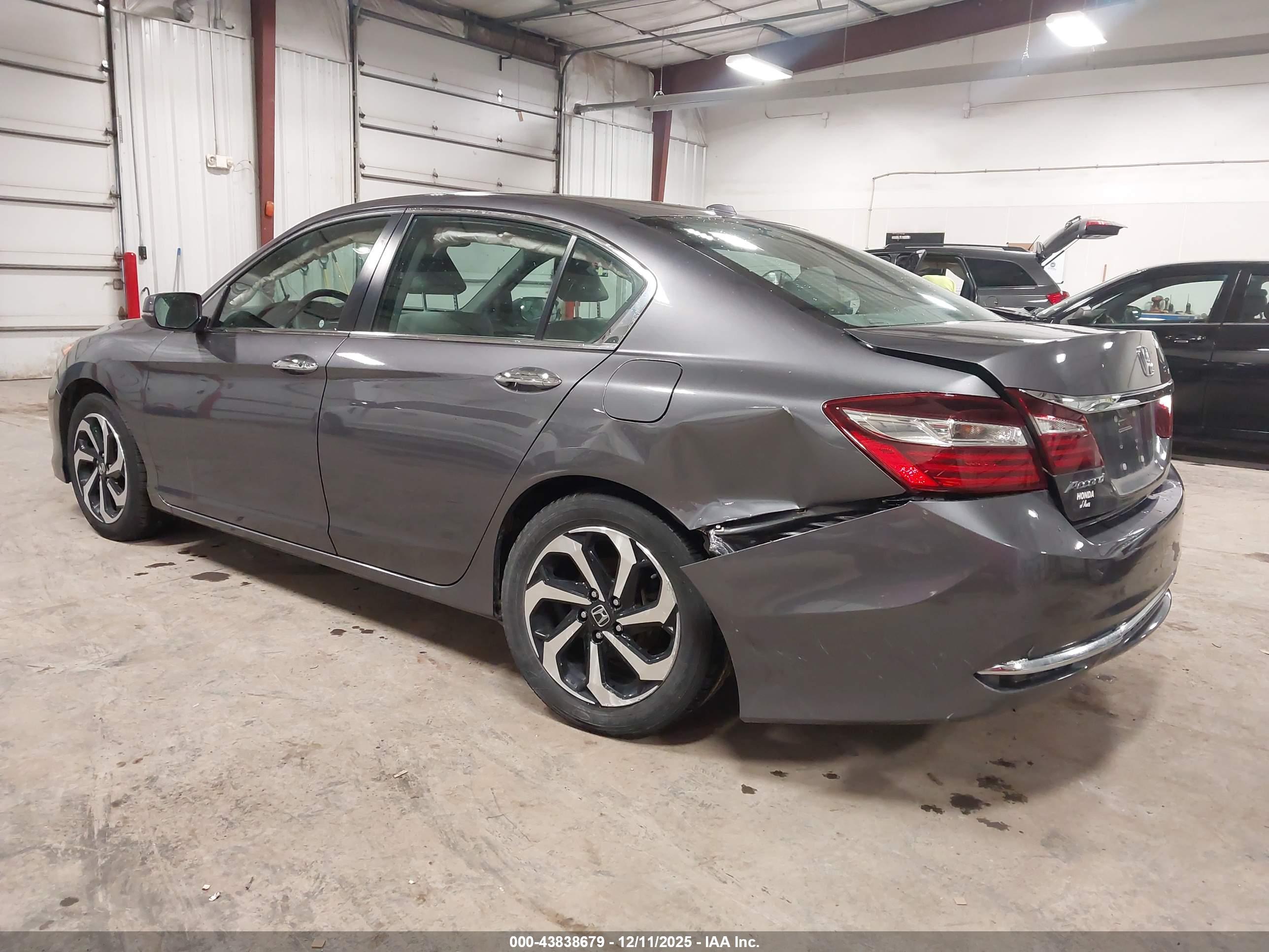 HONDA ACCORD image 3