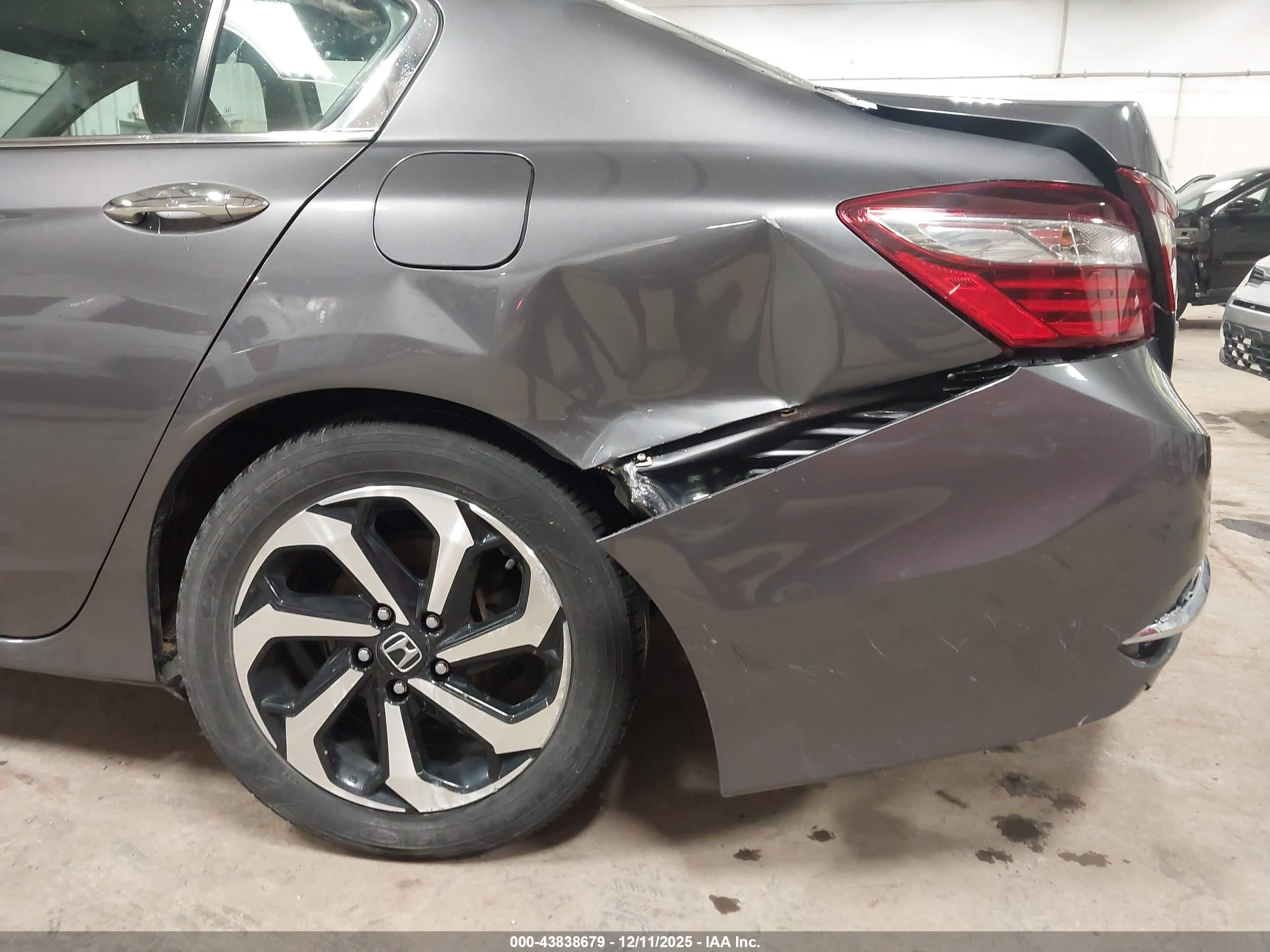 HONDA ACCORD image 6
