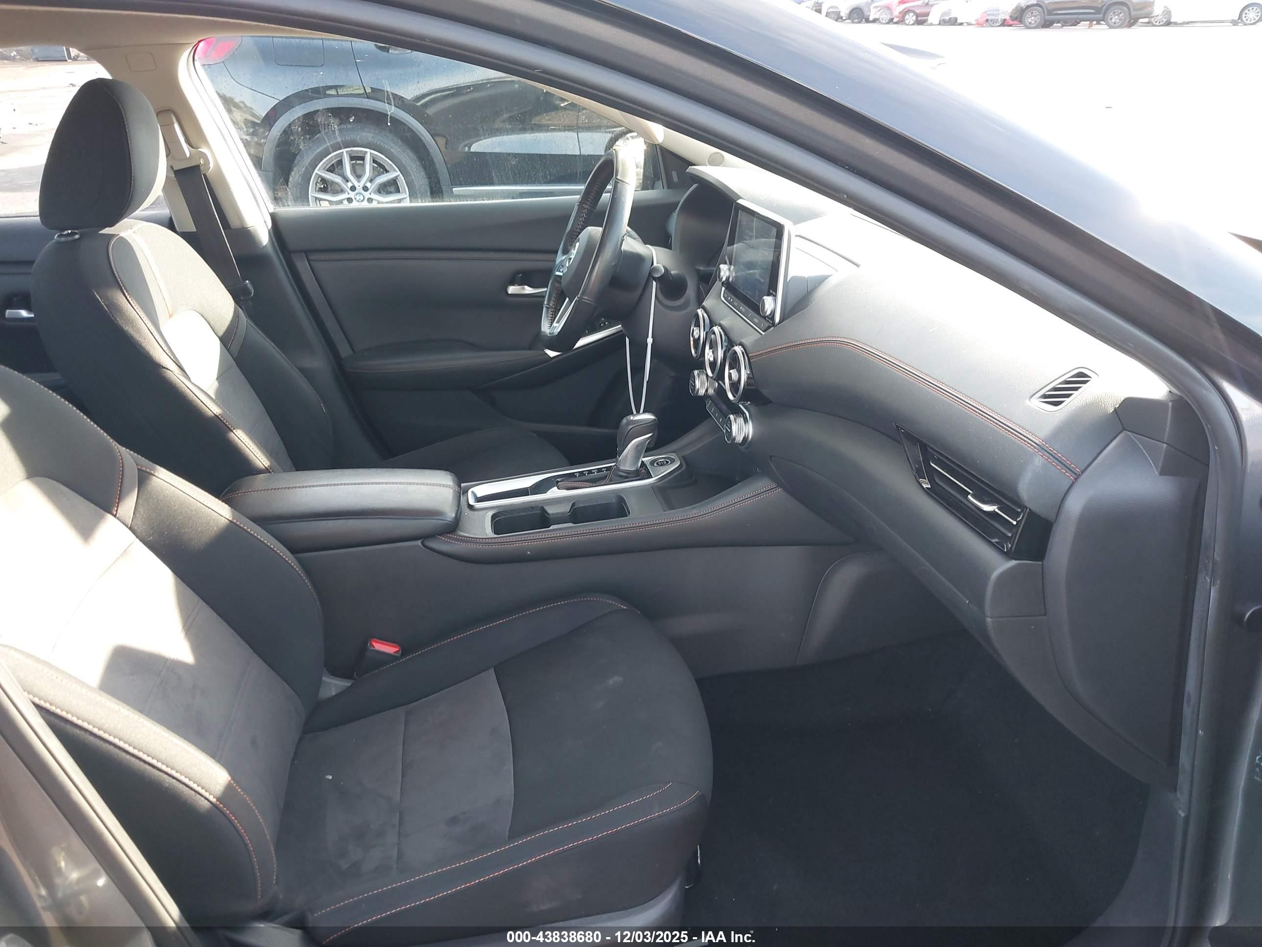 NISSAN SENTRA image 5