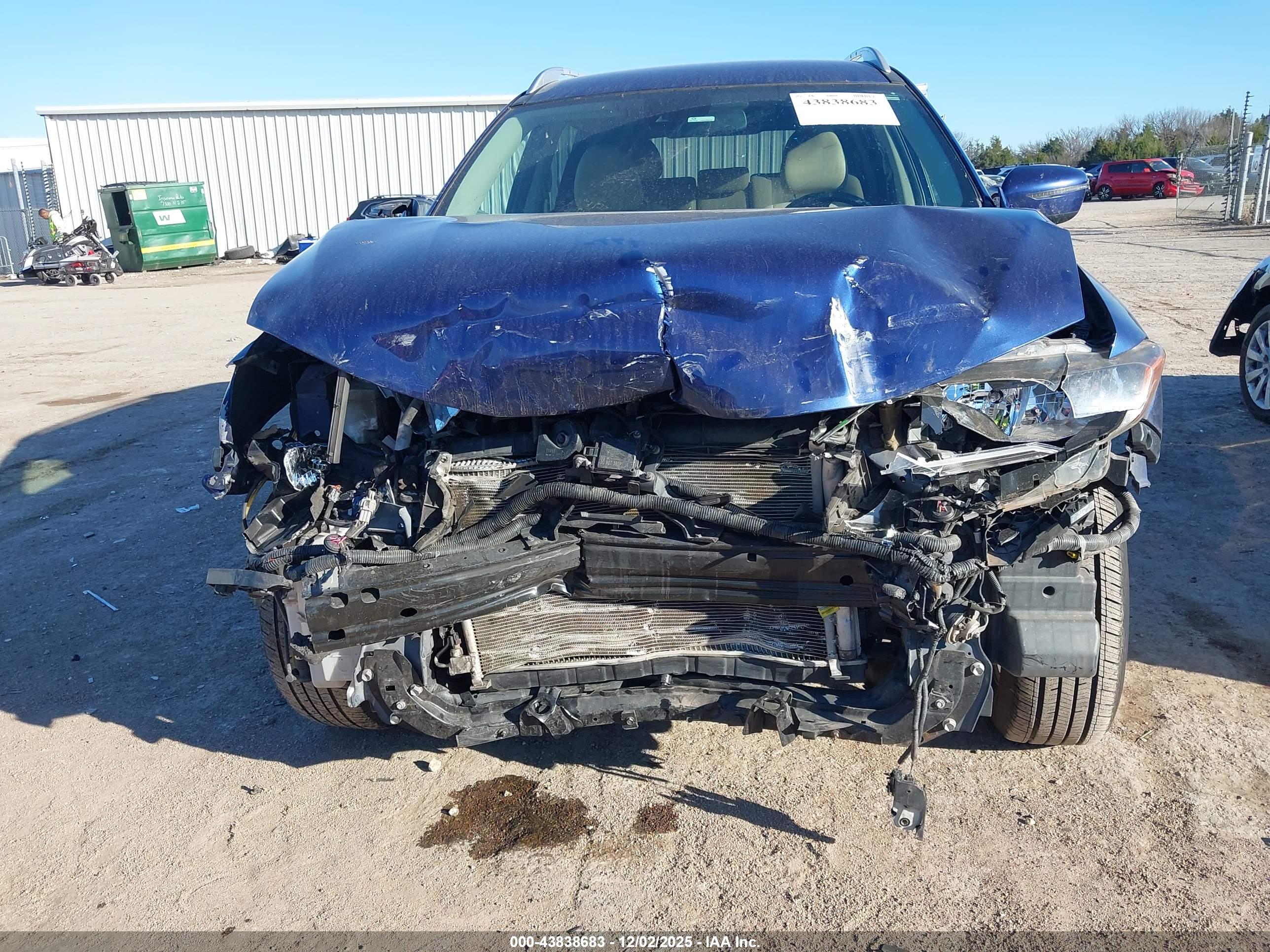 NISSAN ROGUE image 6