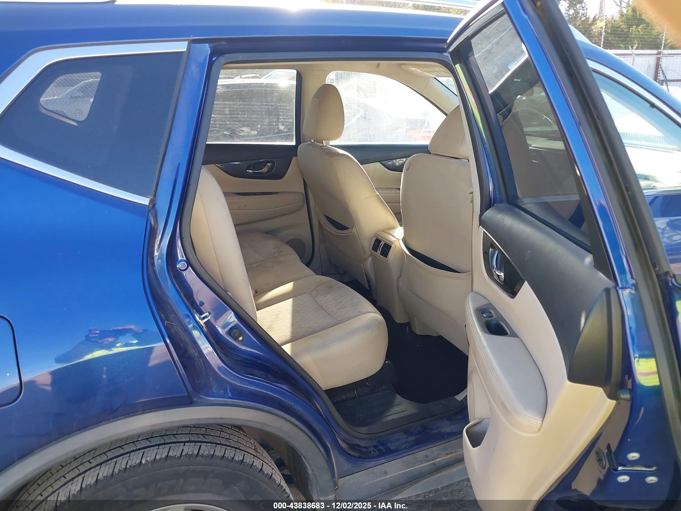 NISSAN ROGUE image 8
