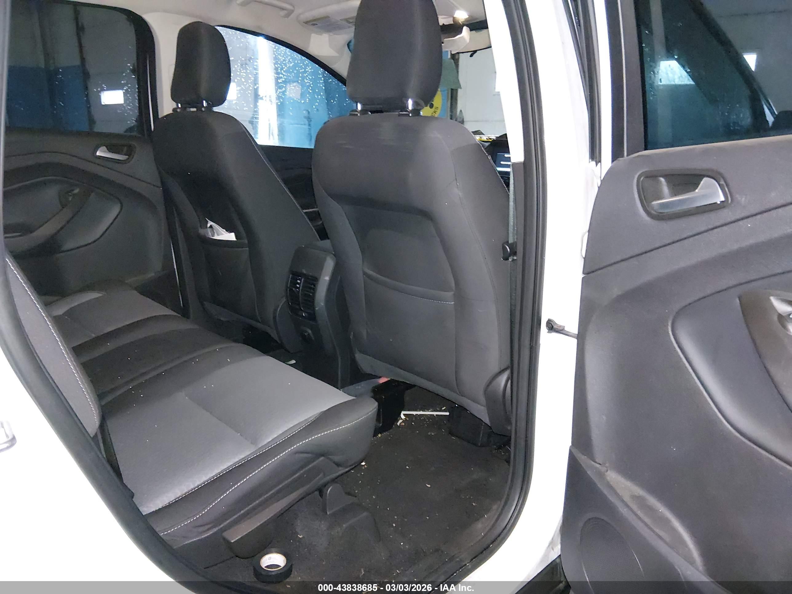 FORD ESCAPE image 8
