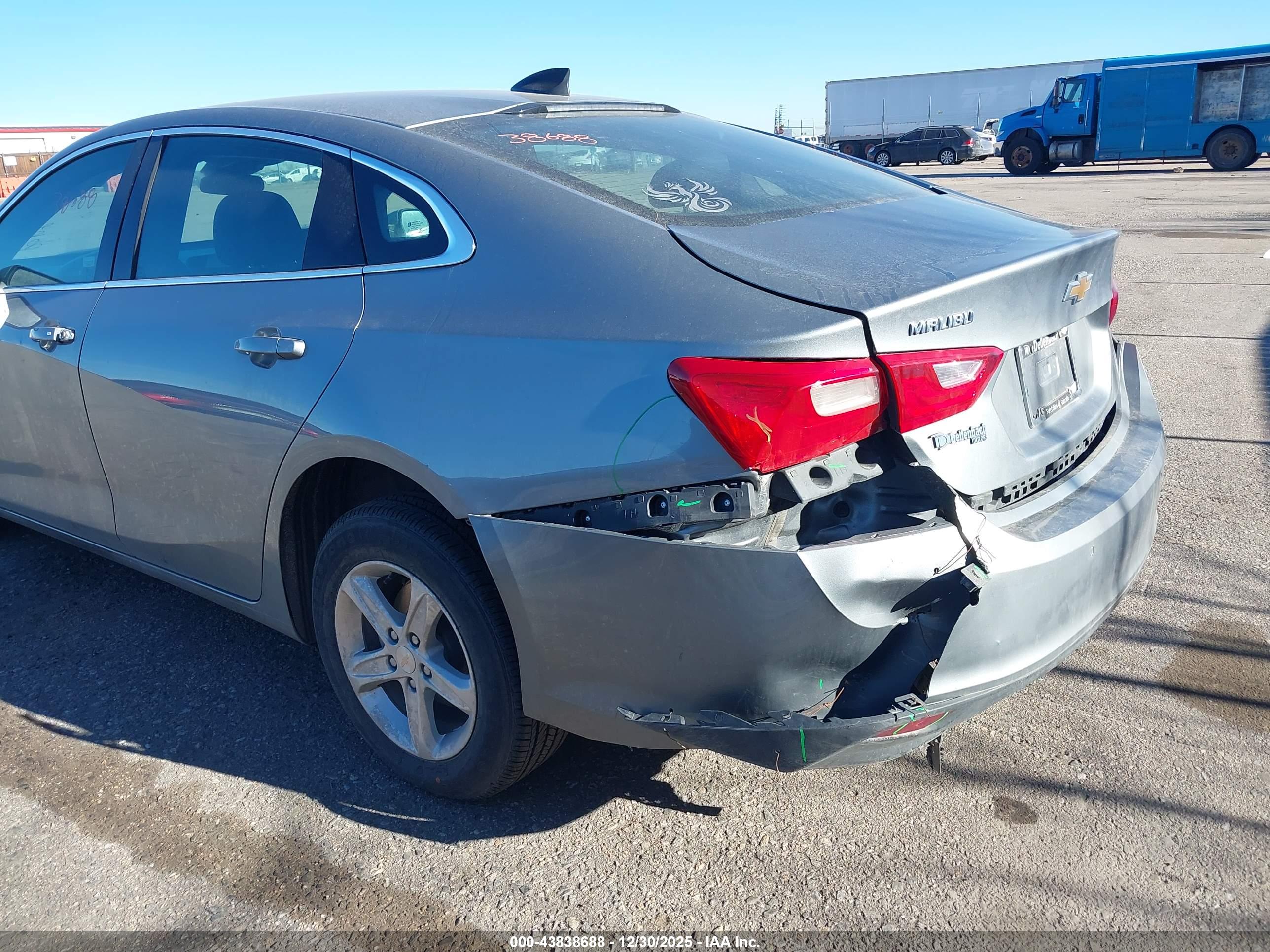 CHEVROLET MALIBU image 6