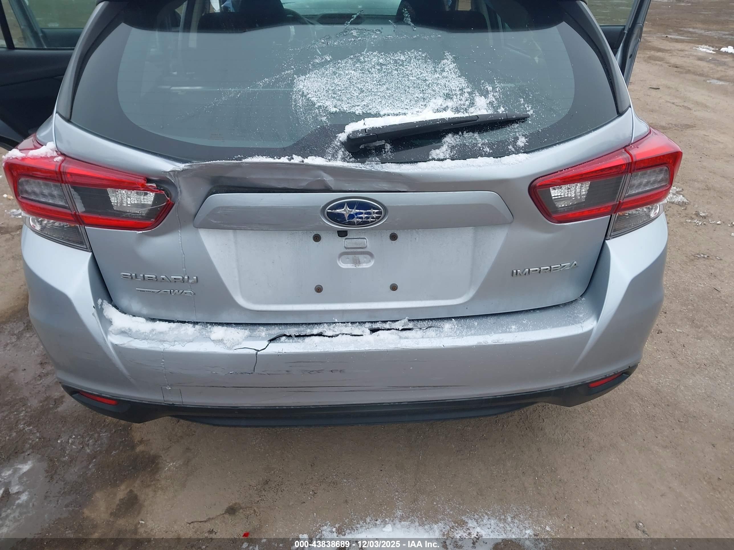 SUBARU IMPREZA image 6