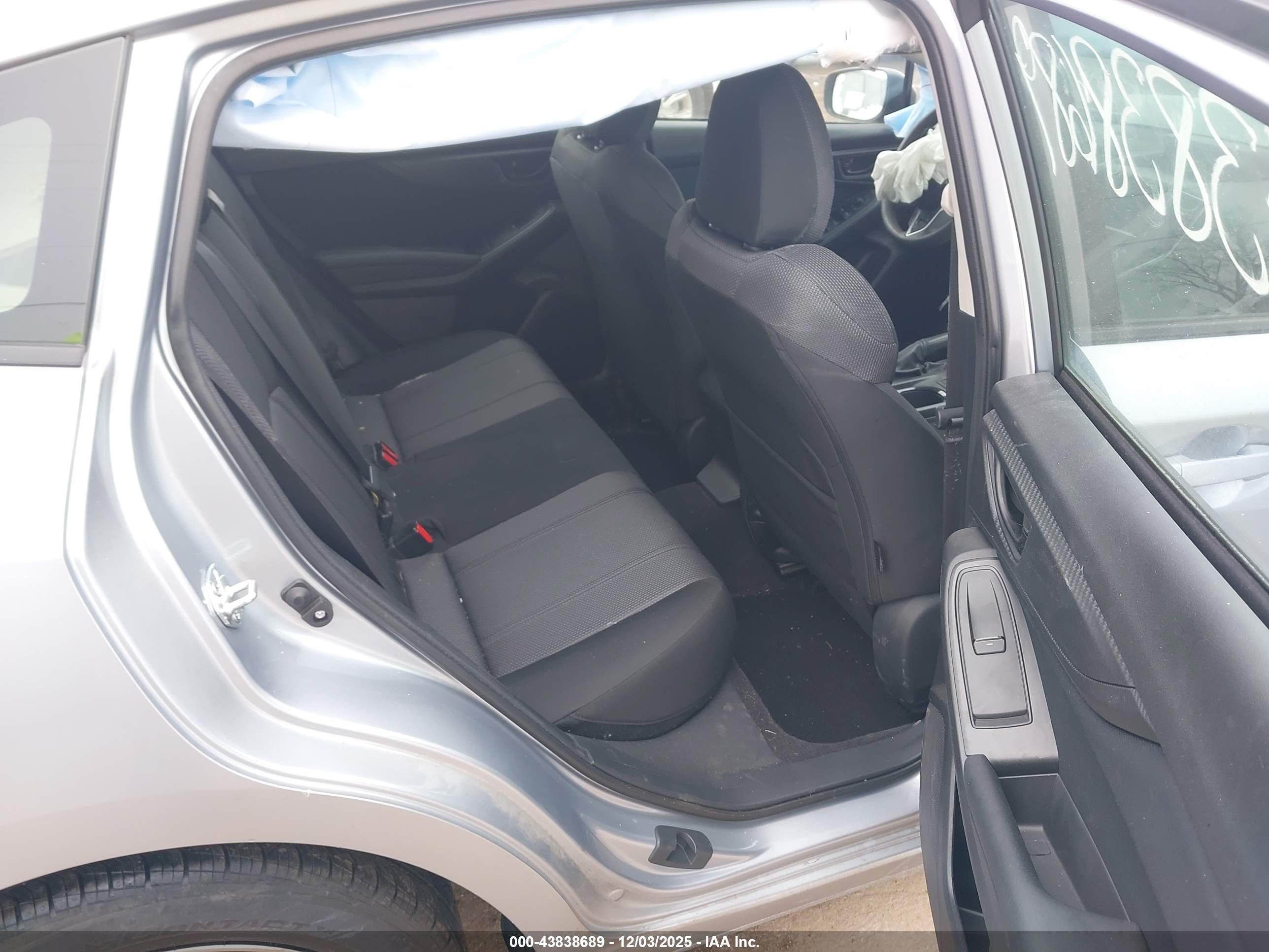 SUBARU IMPREZA image 8