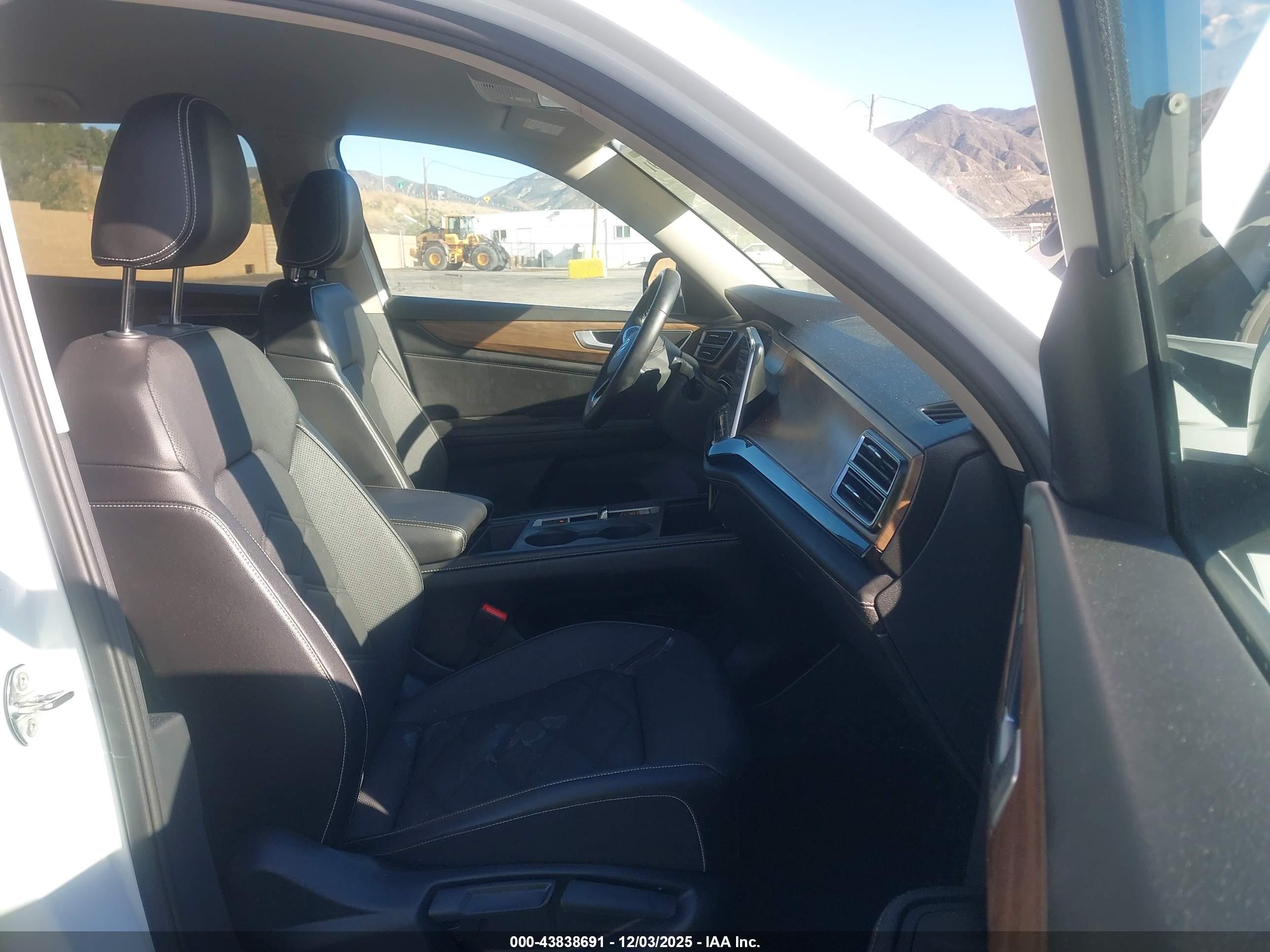 VOLKSWAGEN ATLAS image 5
