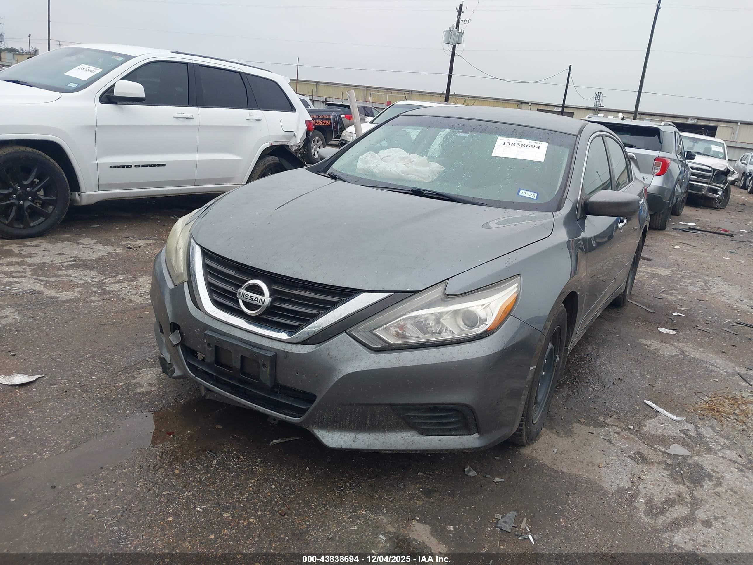 NISSAN ALTIMA image 6