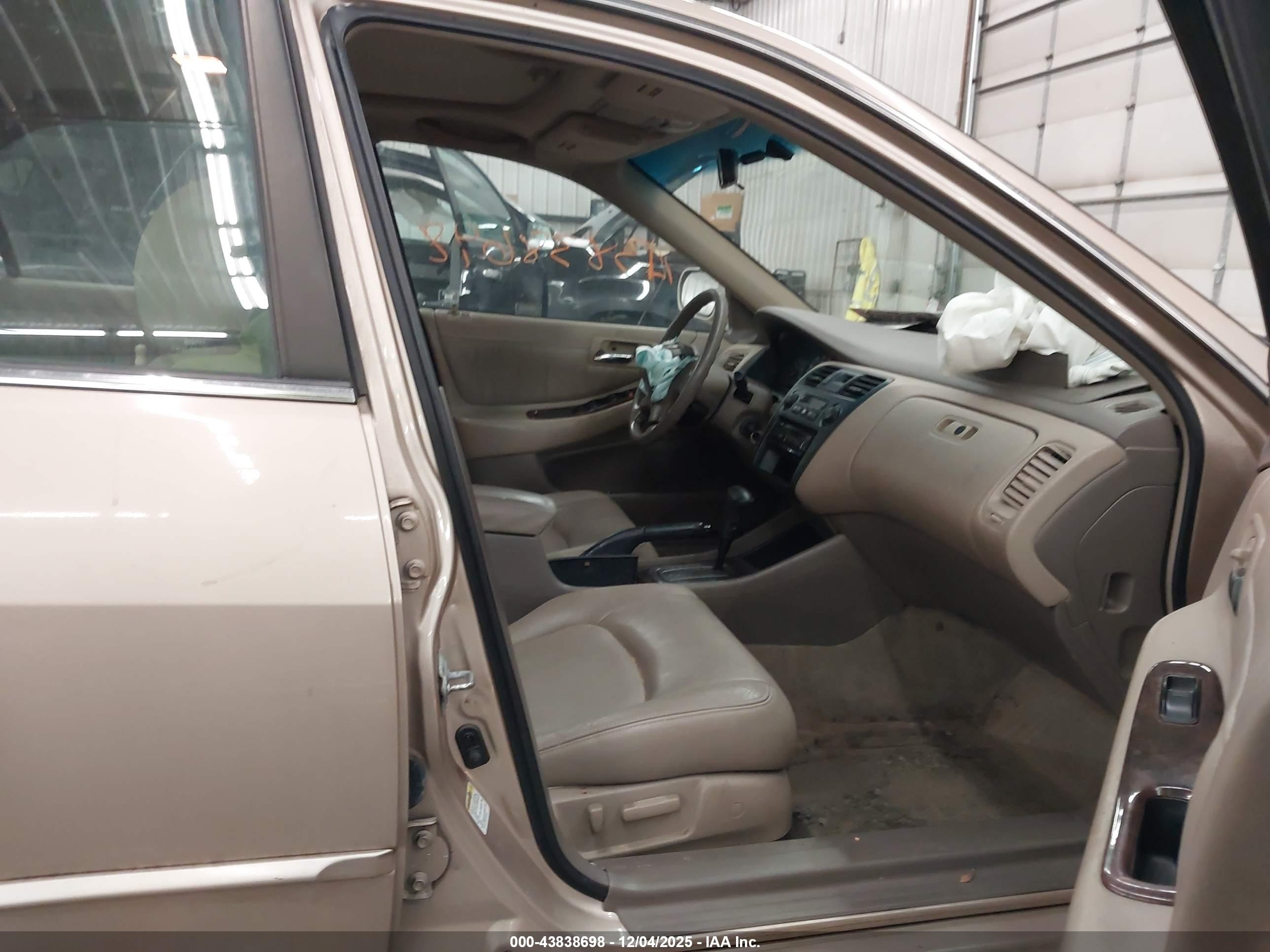 HONDA ACCORD image 5