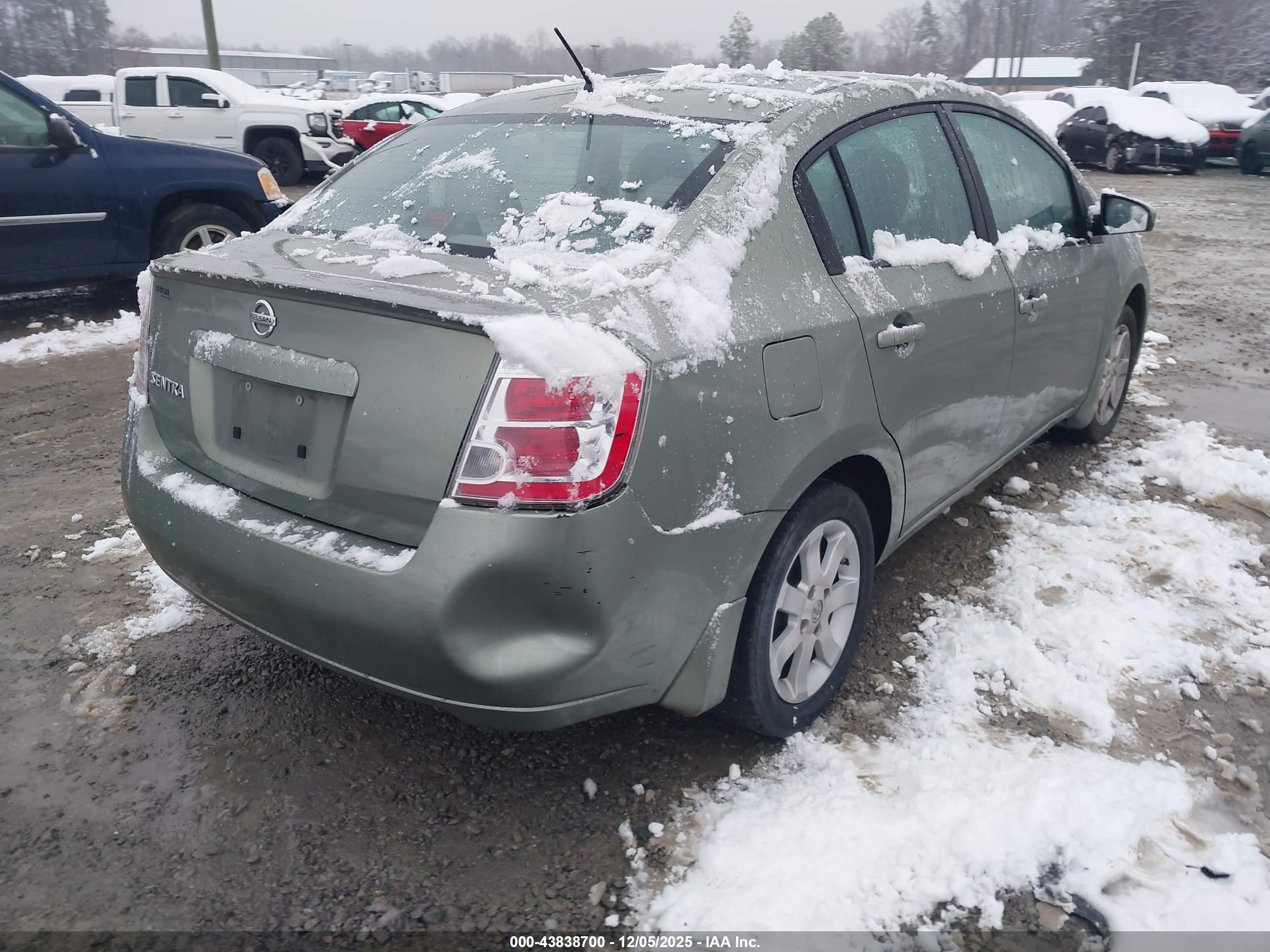 NISSAN SENTRA image 4