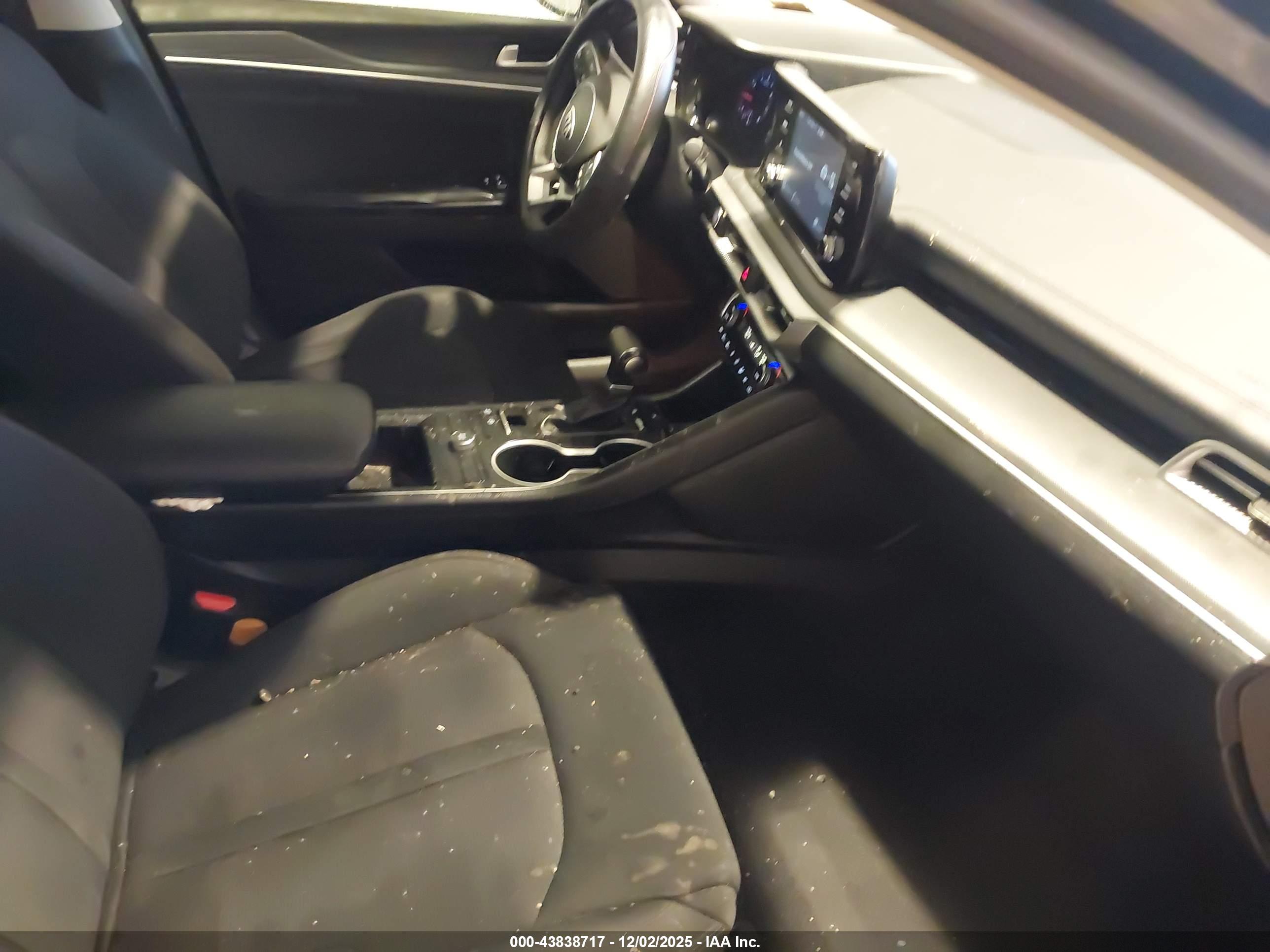 KIA K5 image 5