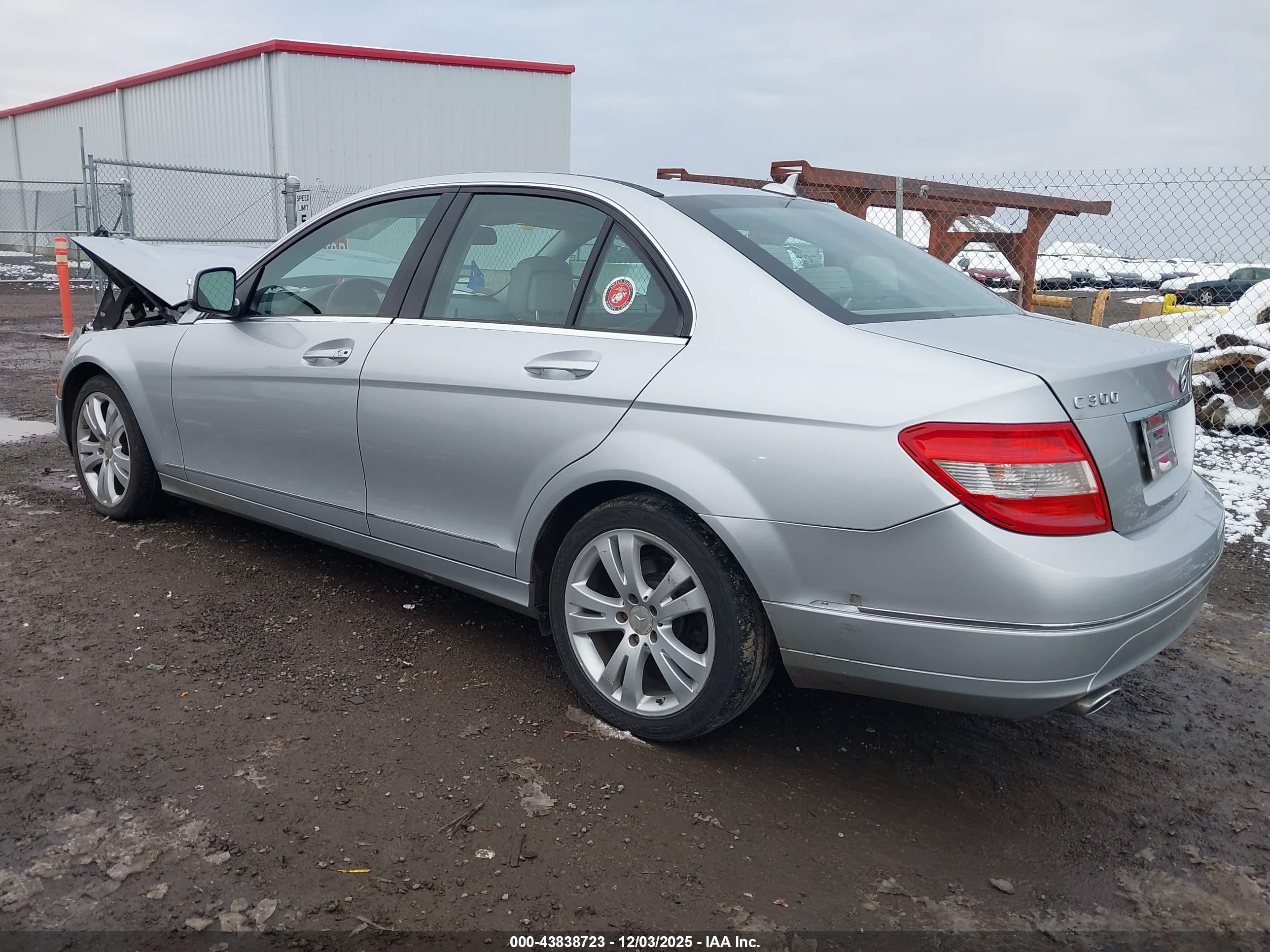 MERCEDES-BENZ C image 3