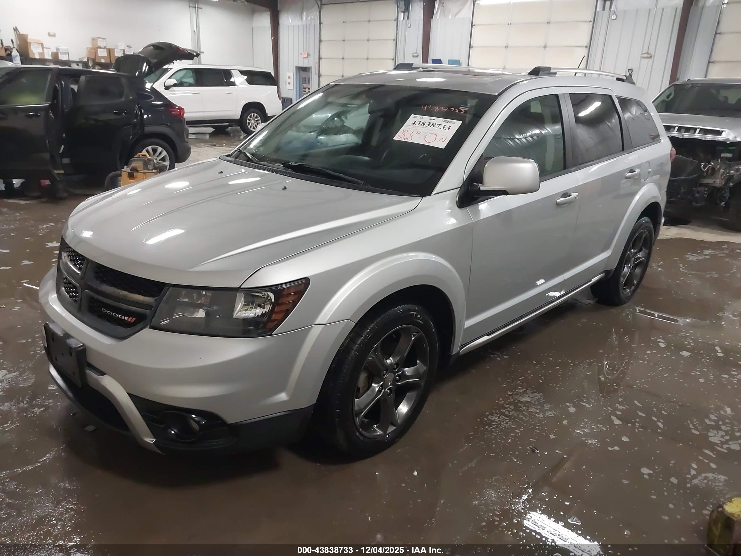 DODGE JOURNEY image 2