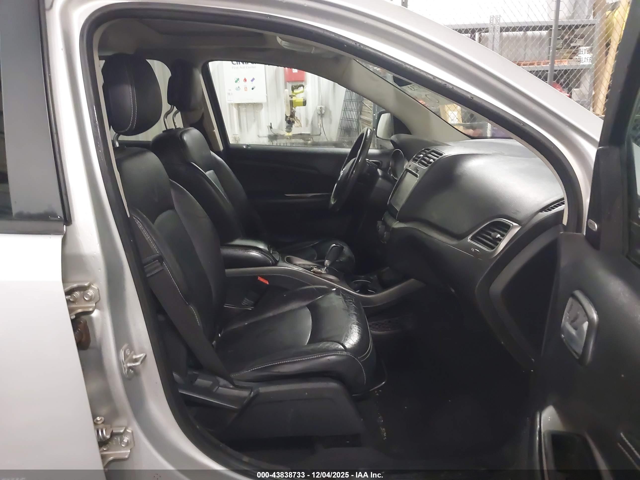 DODGE JOURNEY image 5