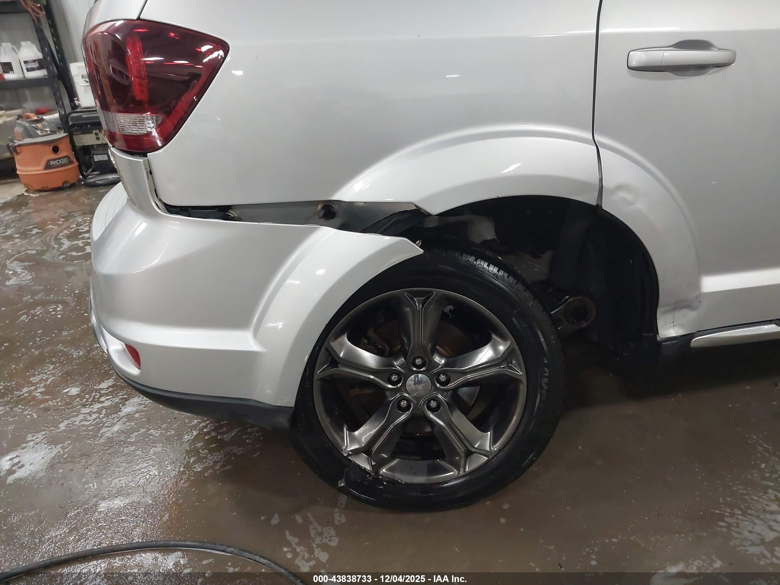 DODGE JOURNEY image 6