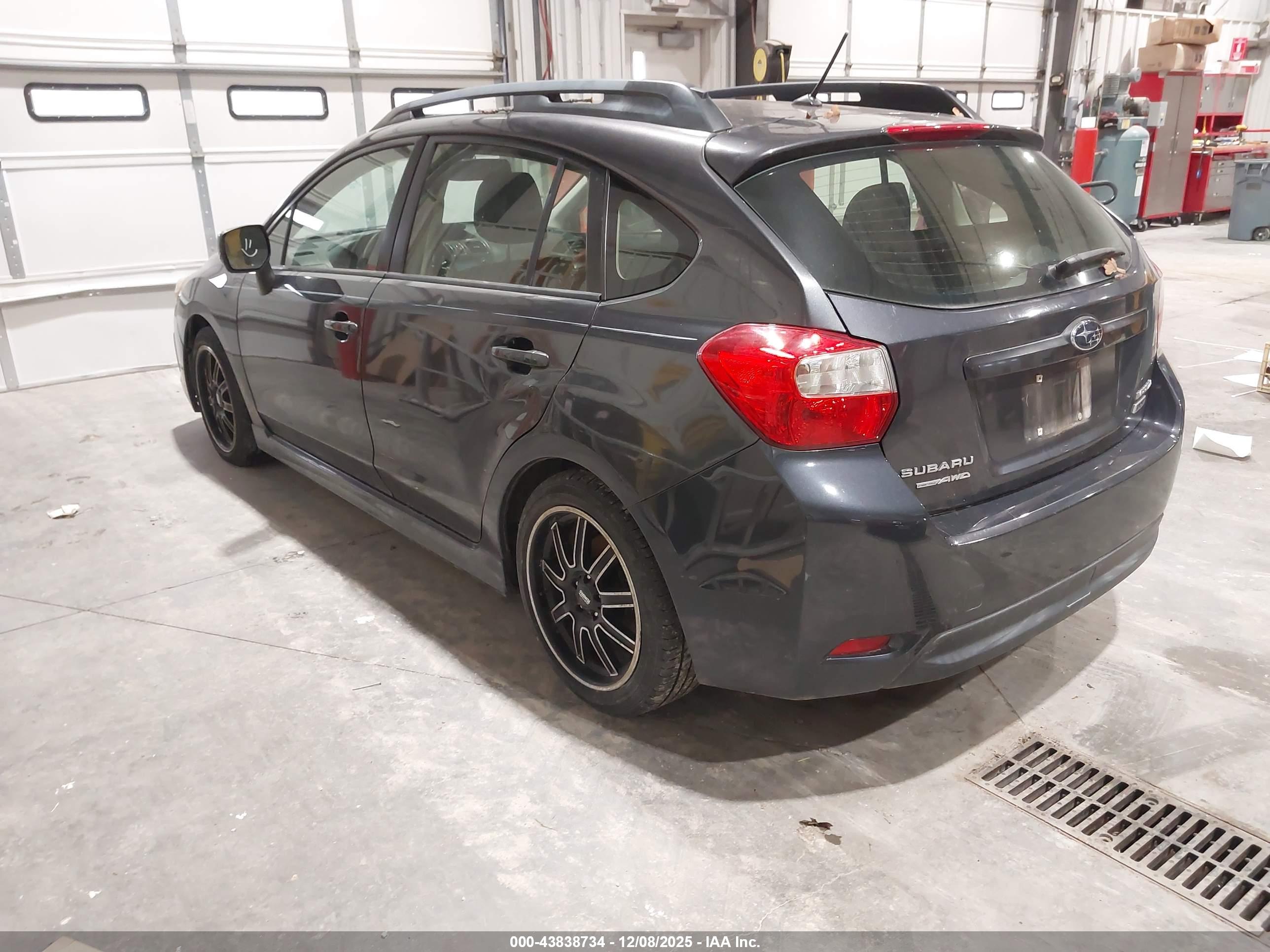 SUBARU IMPREZA image 3