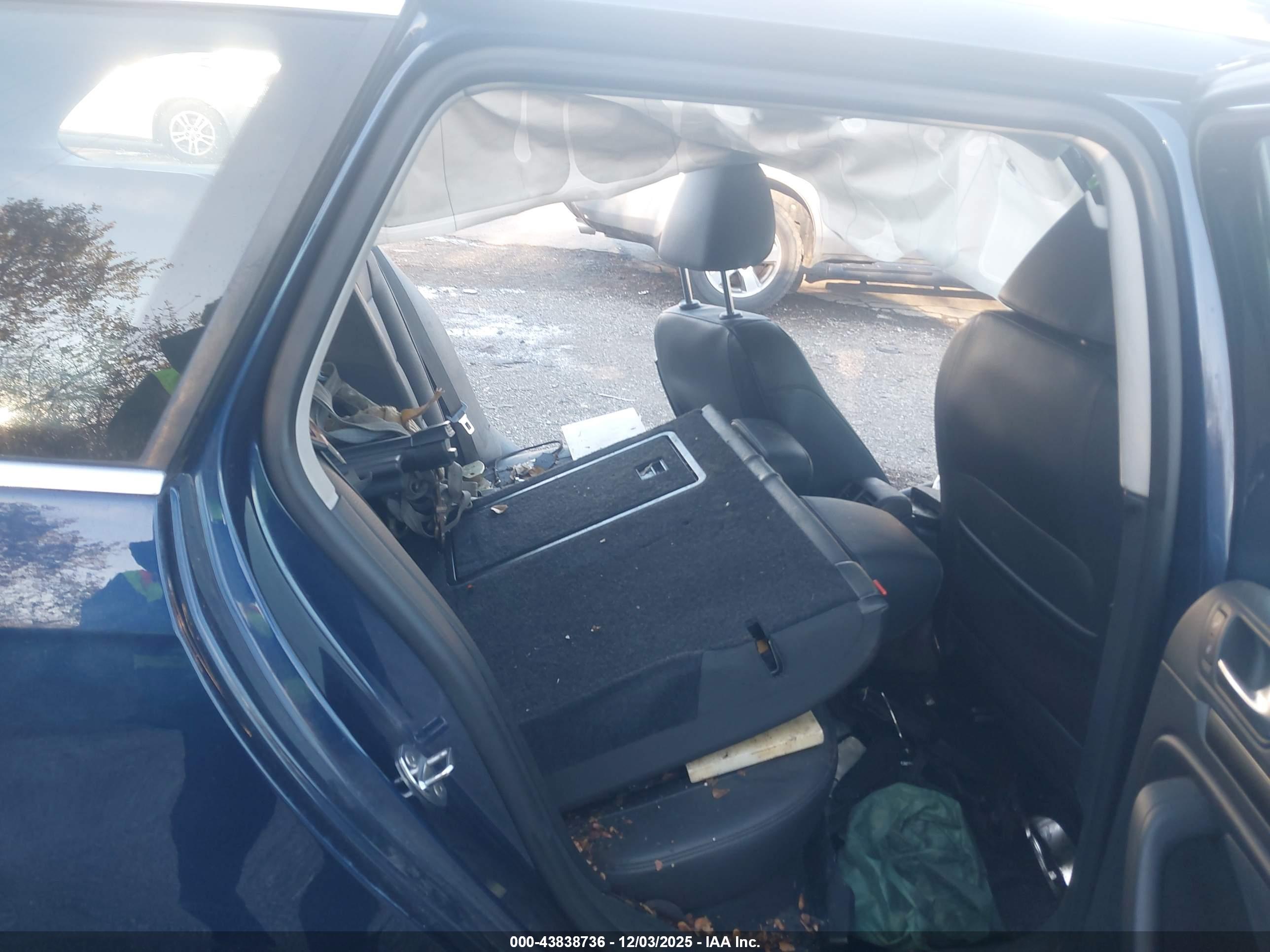VOLKSWAGEN JETTA image 8