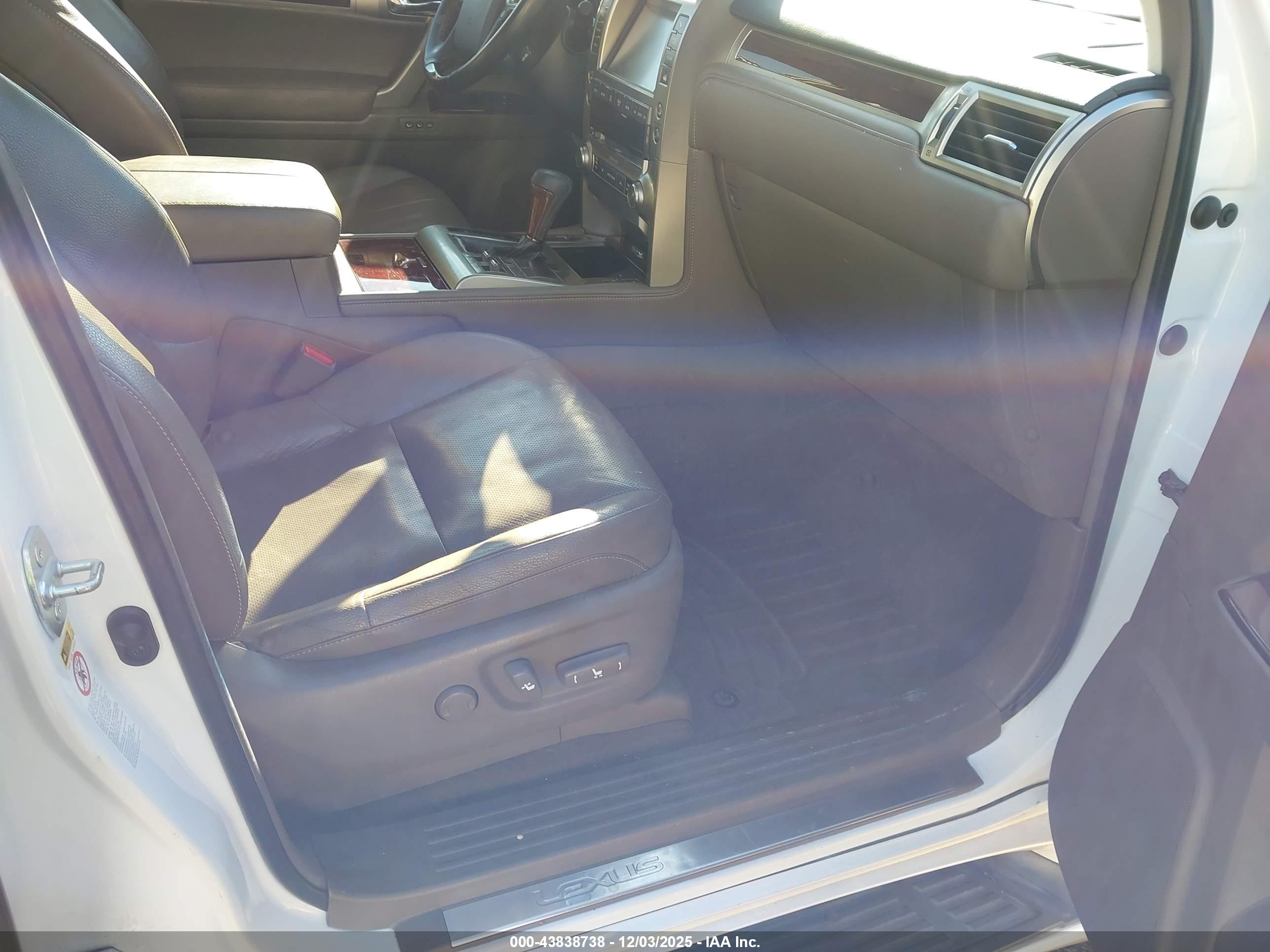 LEXUS GX image 5