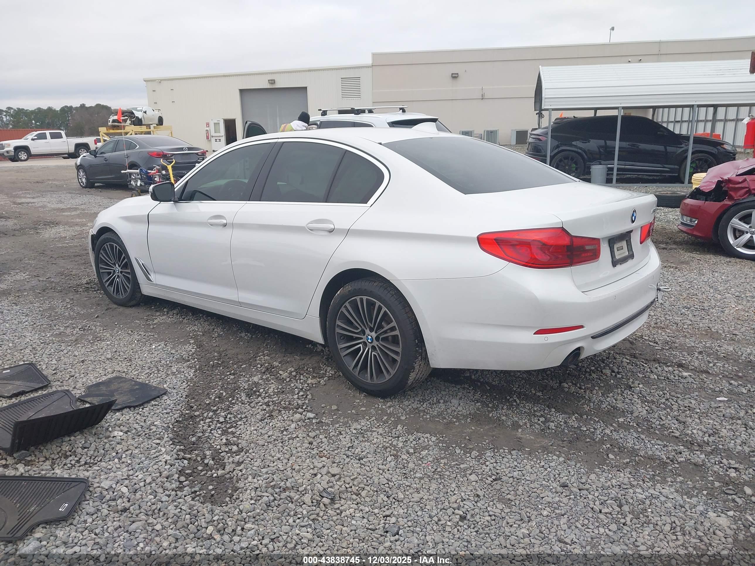 BMW 530I image 3