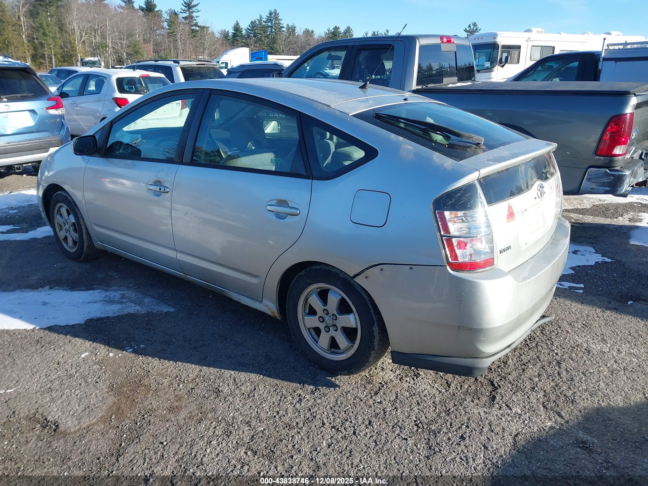 TOYOTA PRIUS image 3