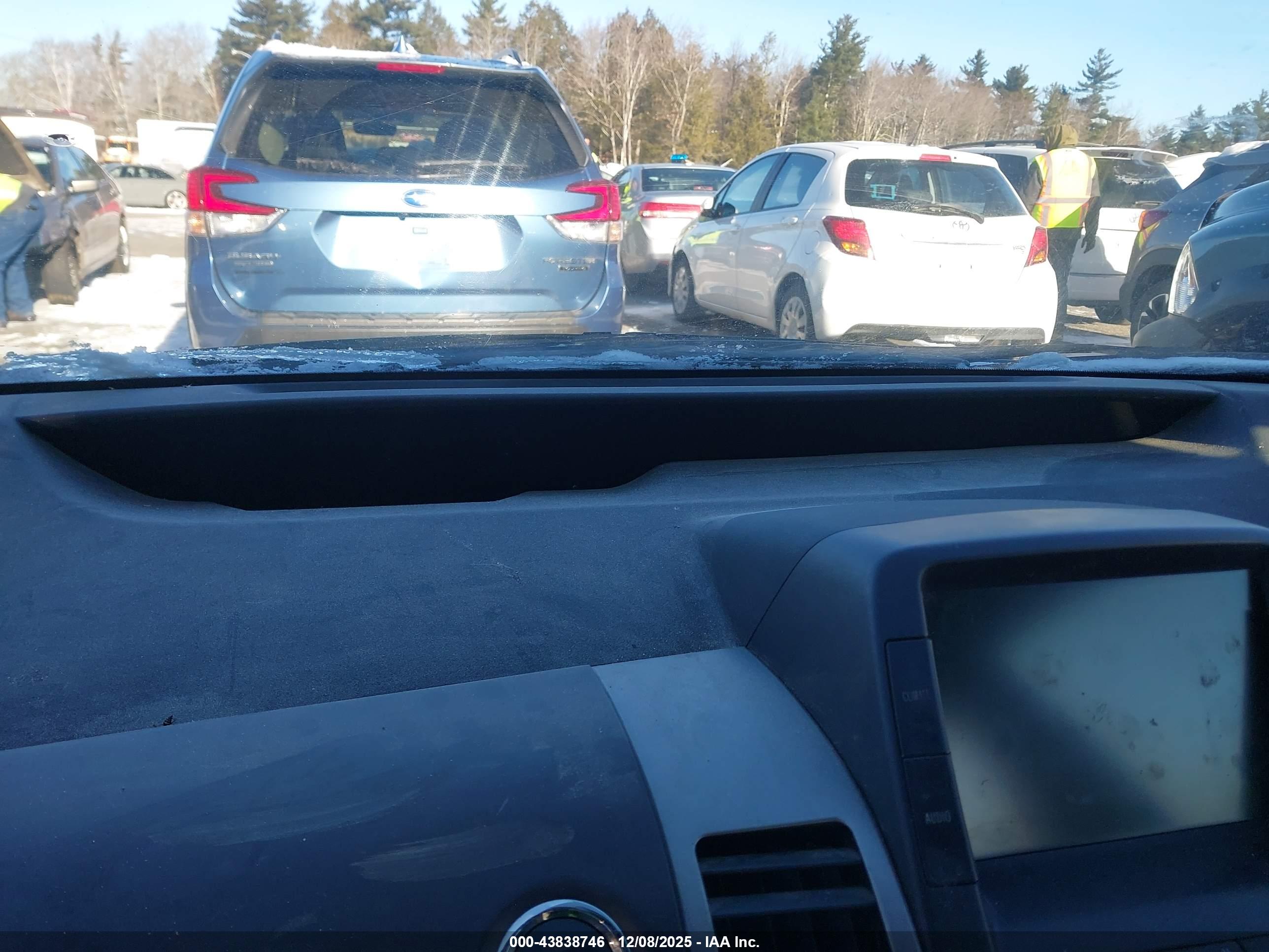 TOYOTA PRIUS image 7