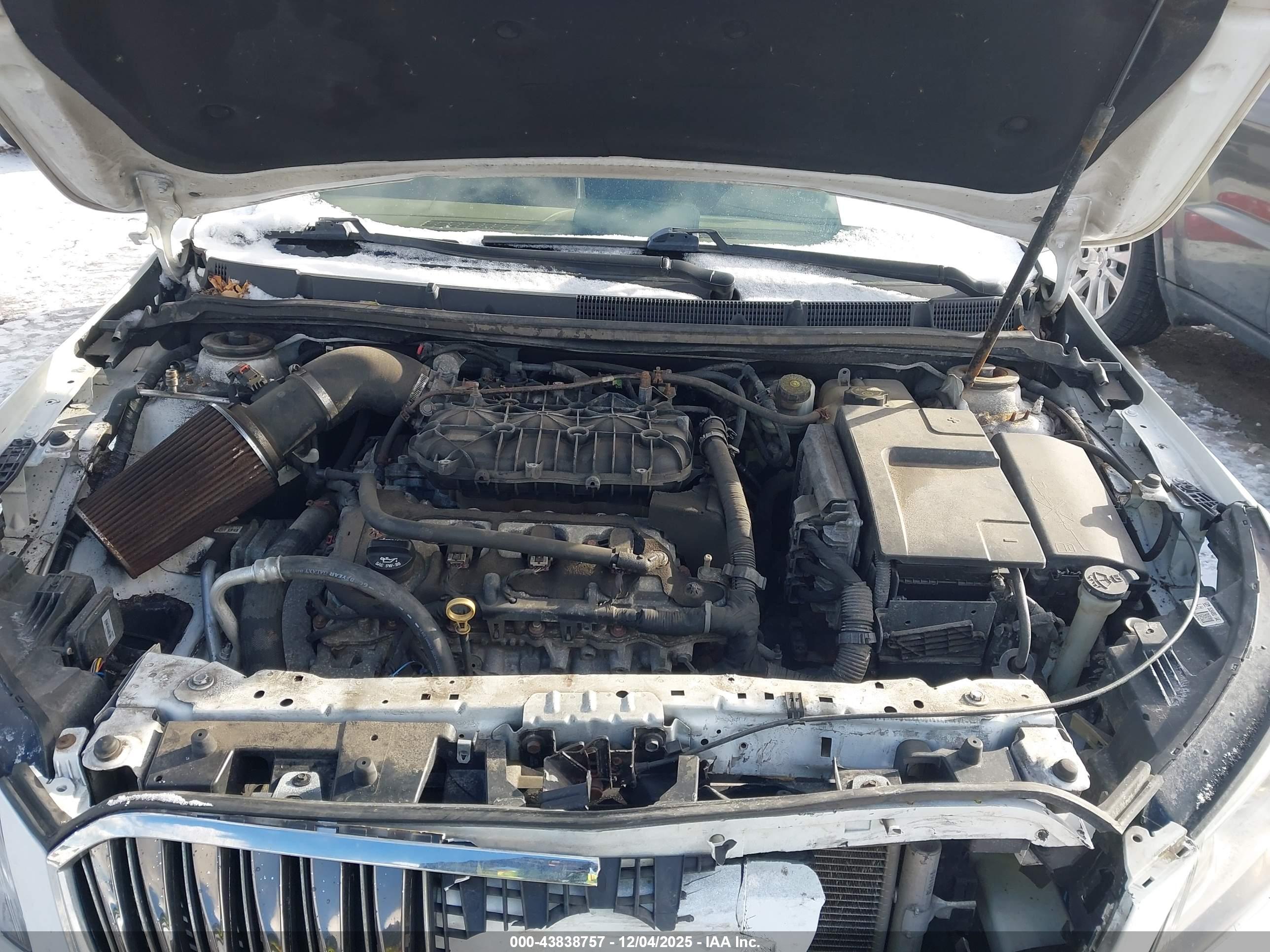 BUICK LACROSSE image 10