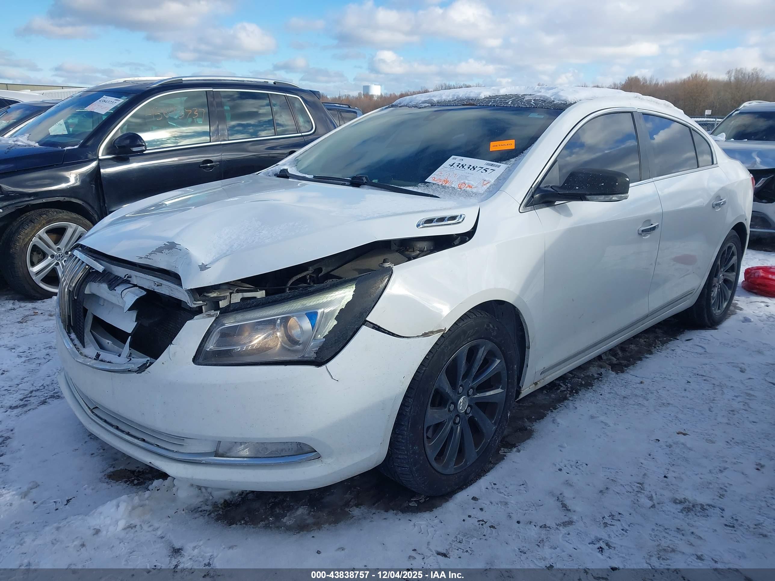 BUICK LACROSSE image 2