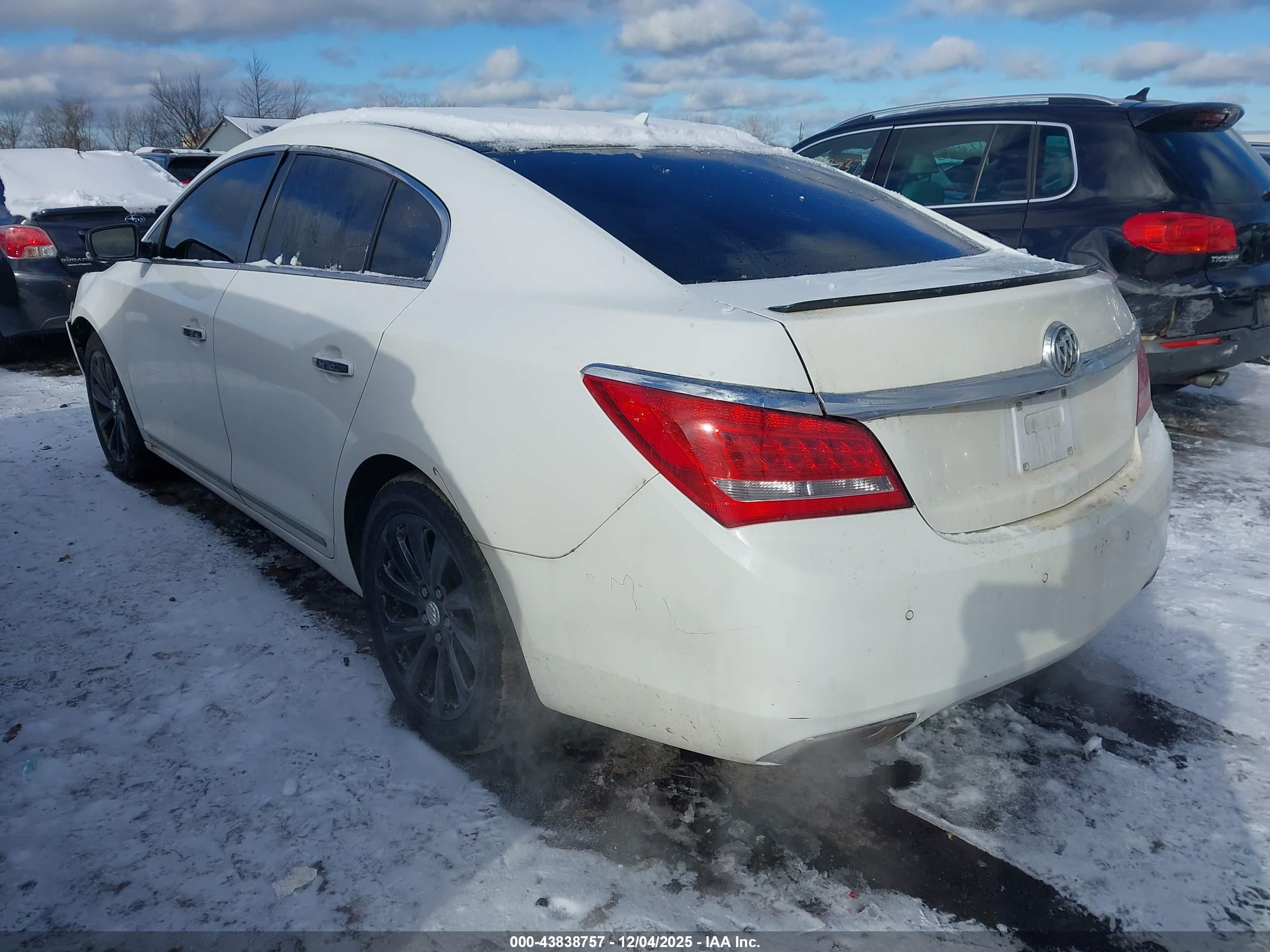 BUICK LACROSSE image 3