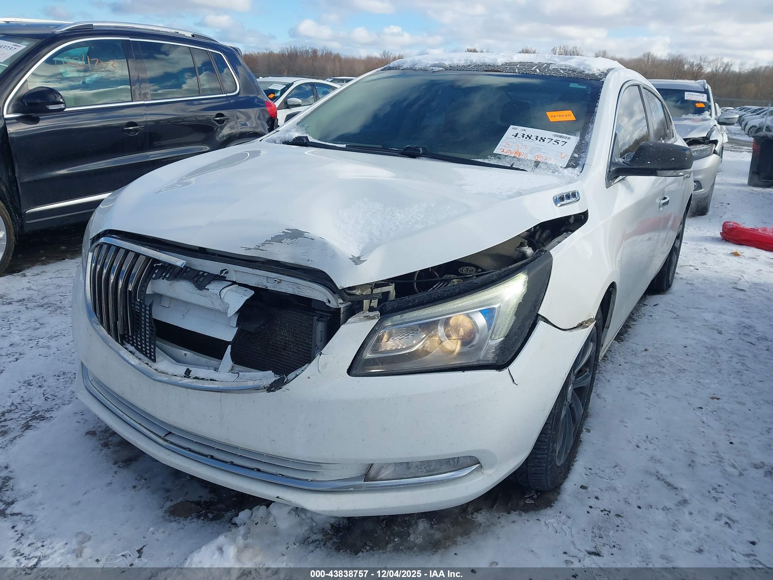 BUICK LACROSSE image 6