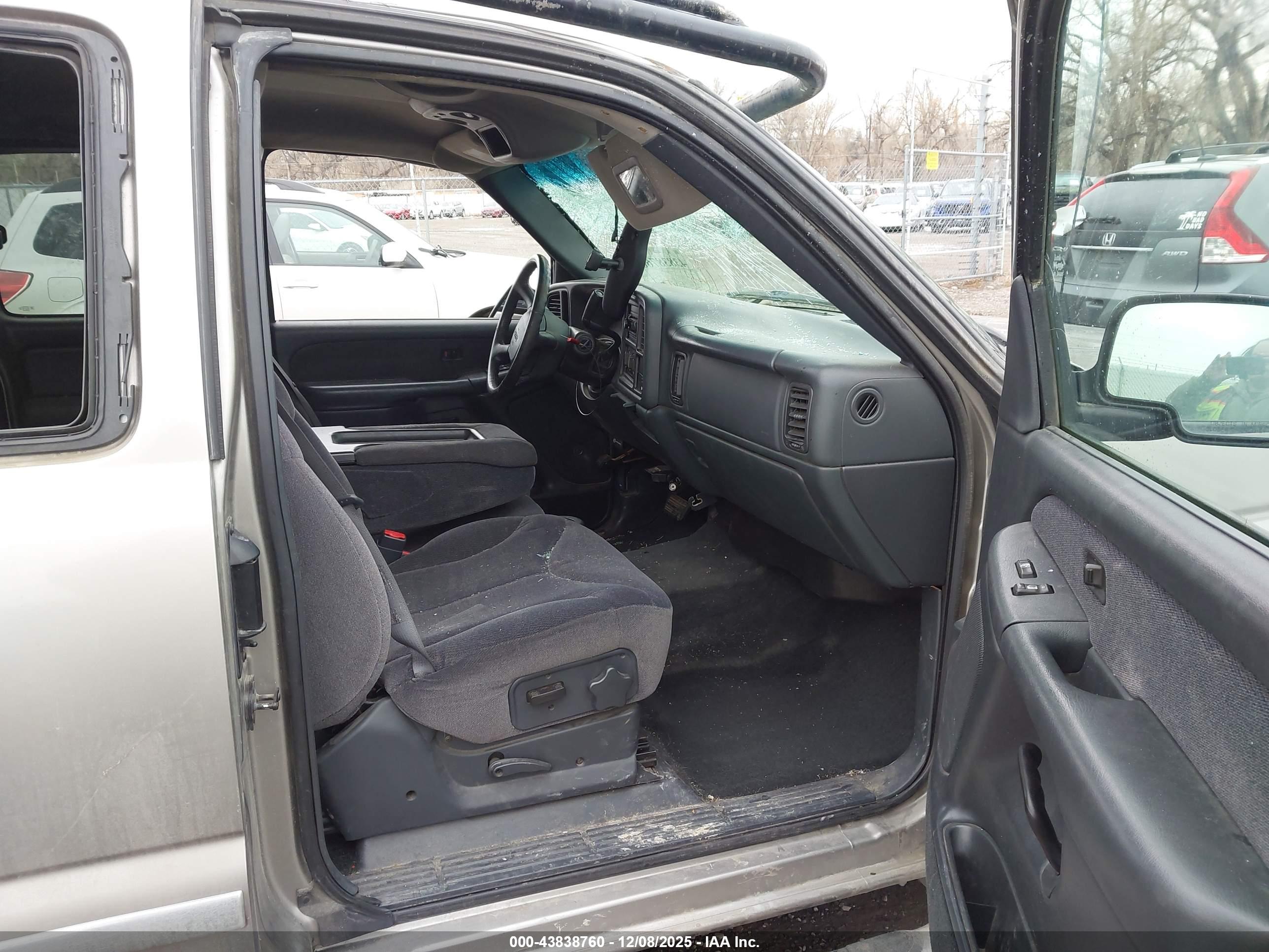 GMC SIERRA image 5