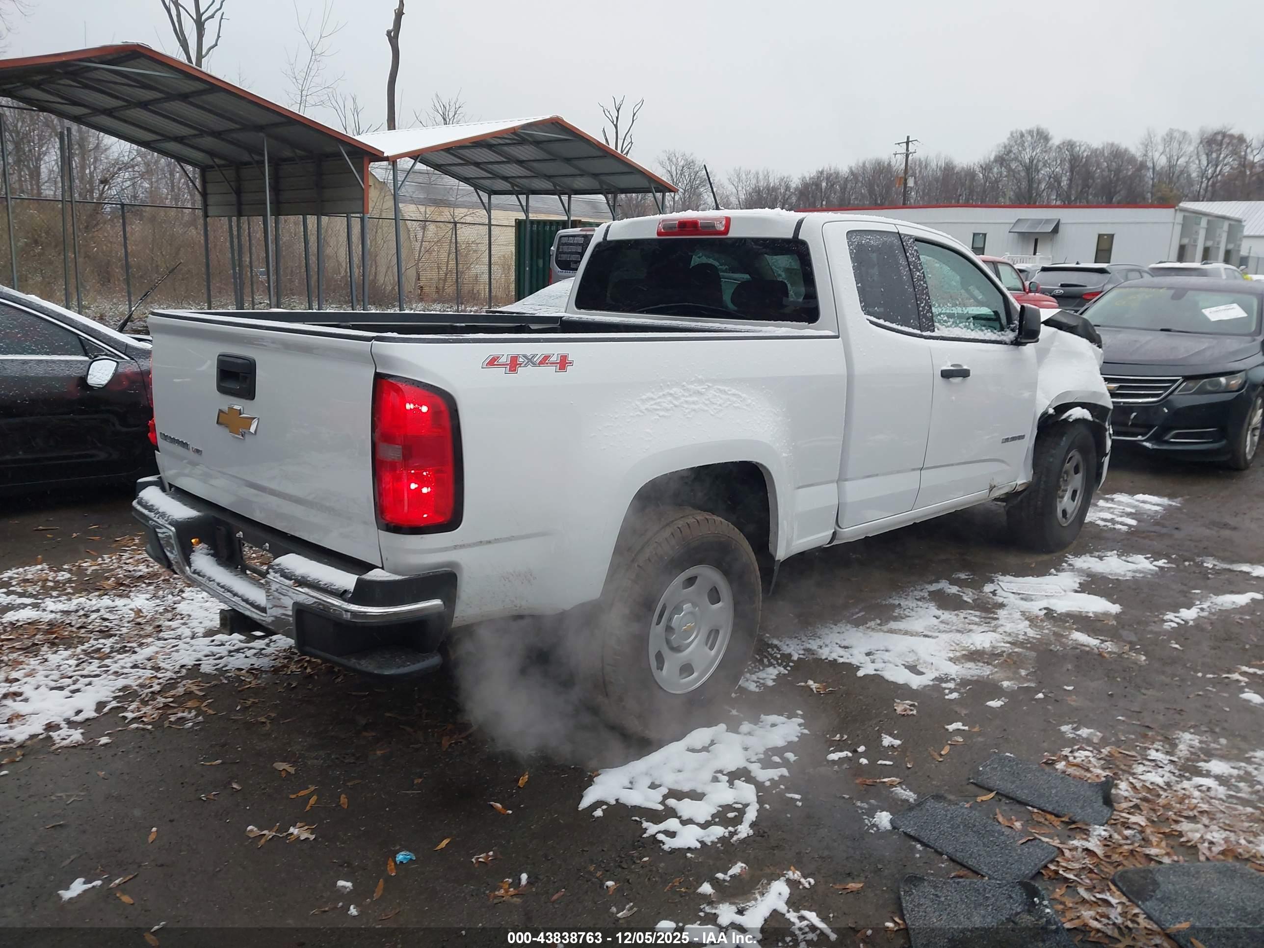 CHEVROLET COLORADO image 4