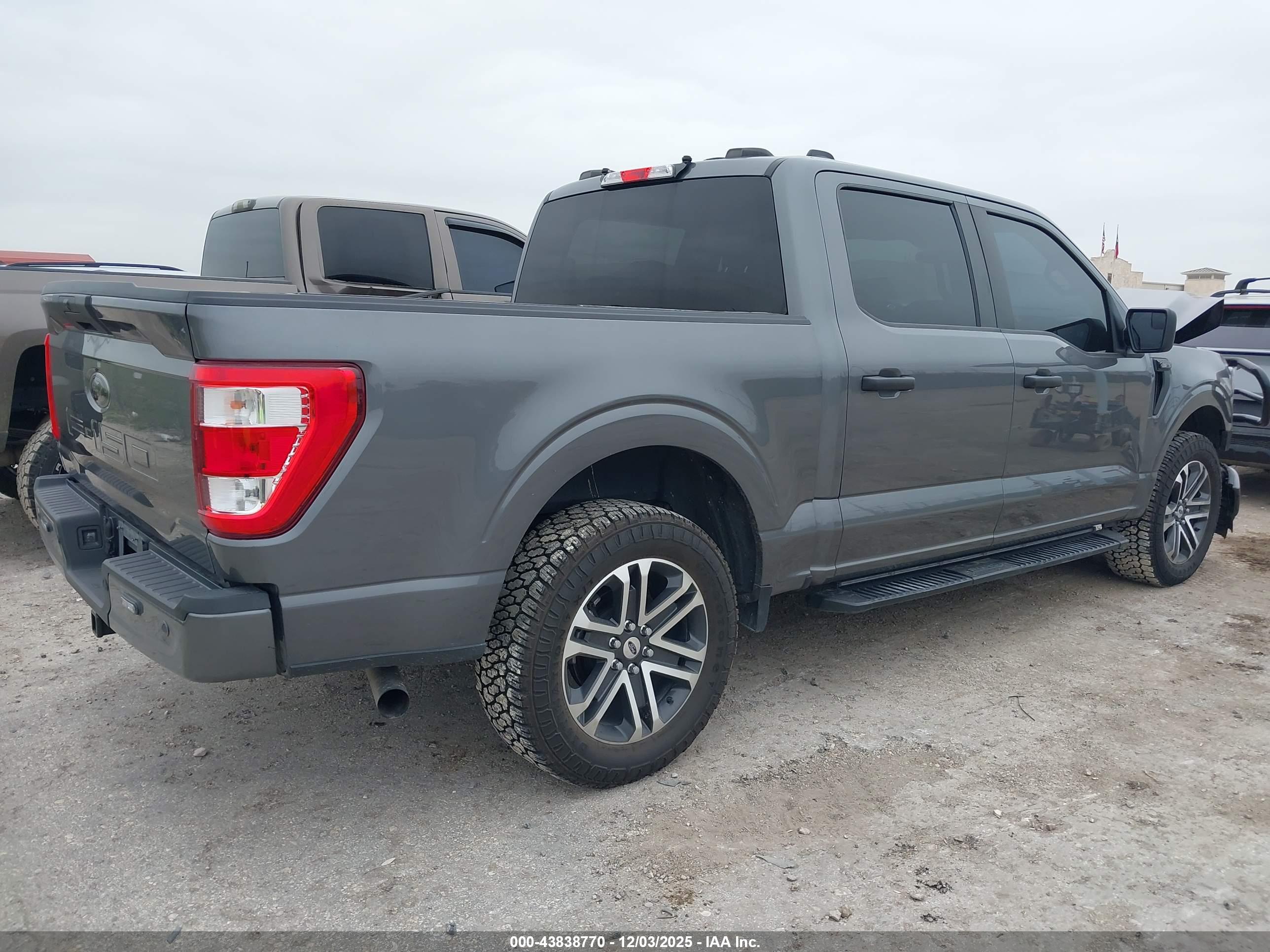 FORD F-150 image 4