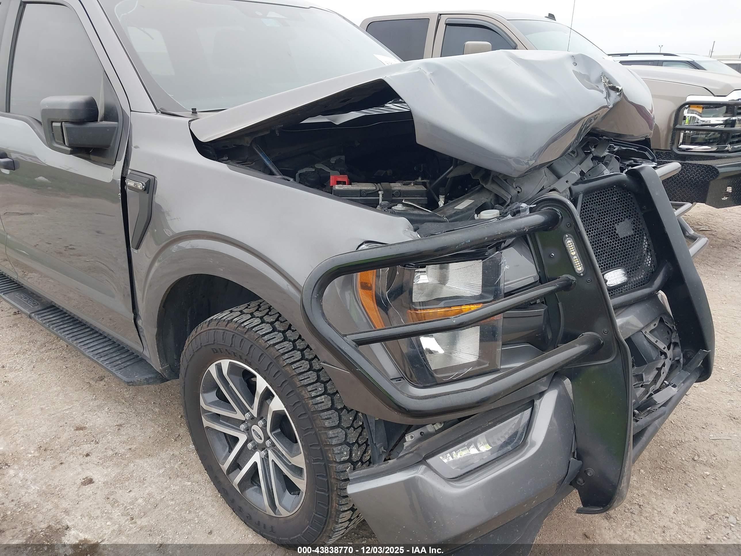 FORD F-150 image 6