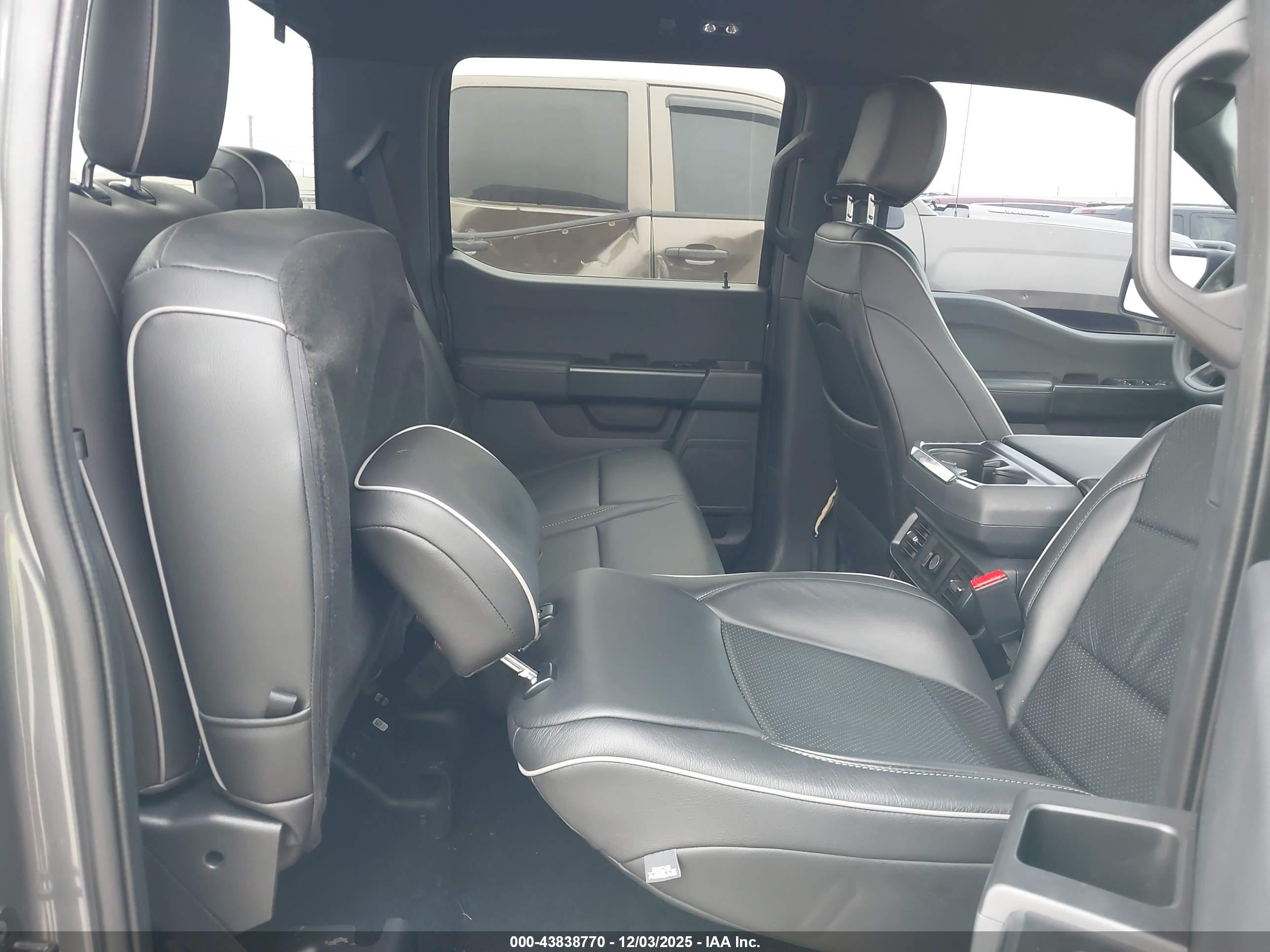 FORD F-150 image 8