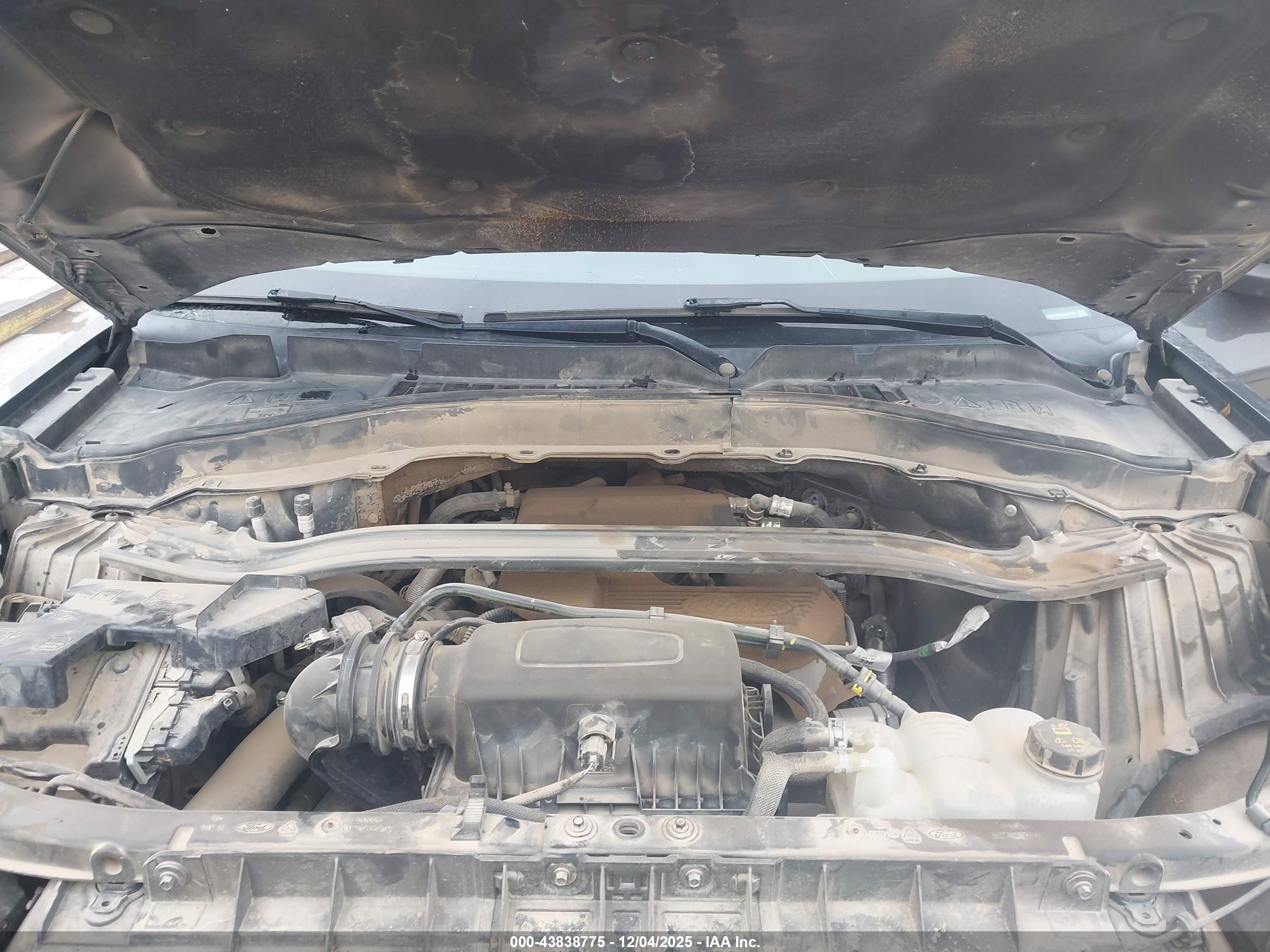 FORD EXPLORER image 10