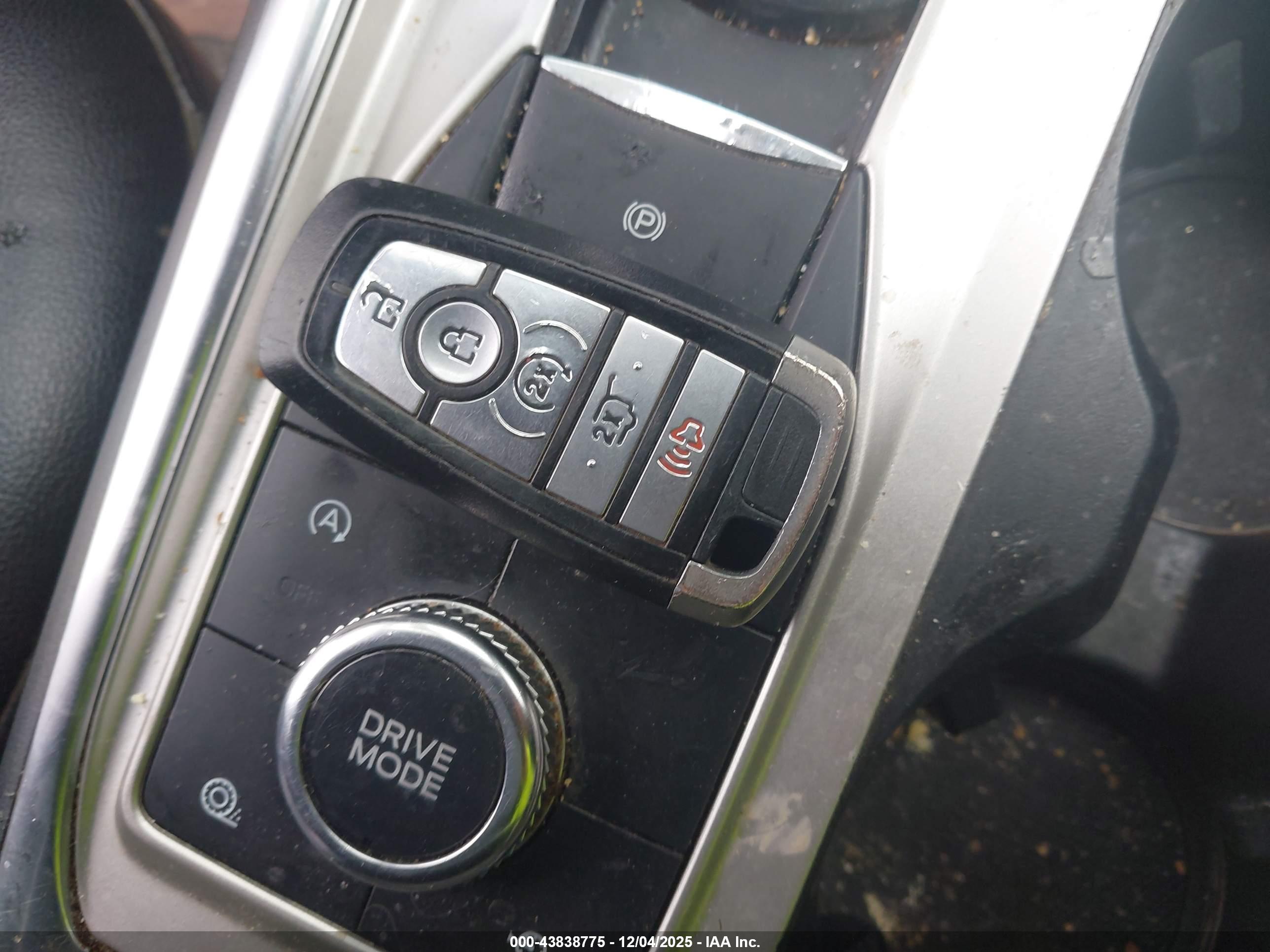 FORD EXPLORER image 11