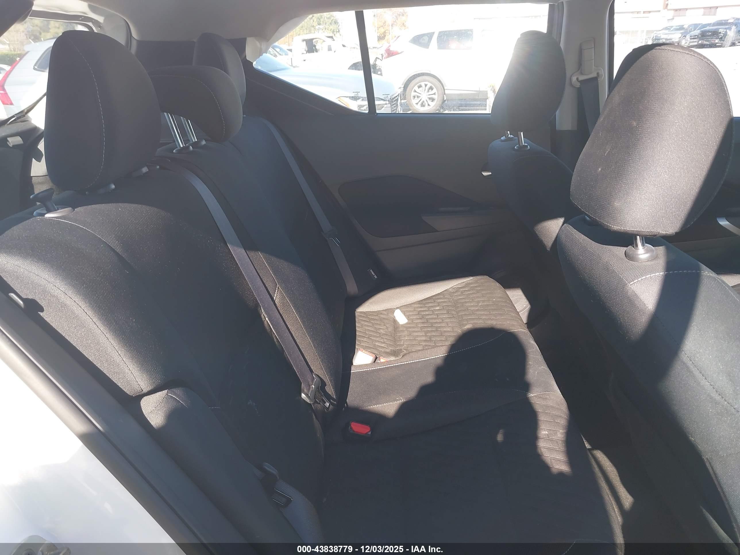NISSAN KICKS image 8
