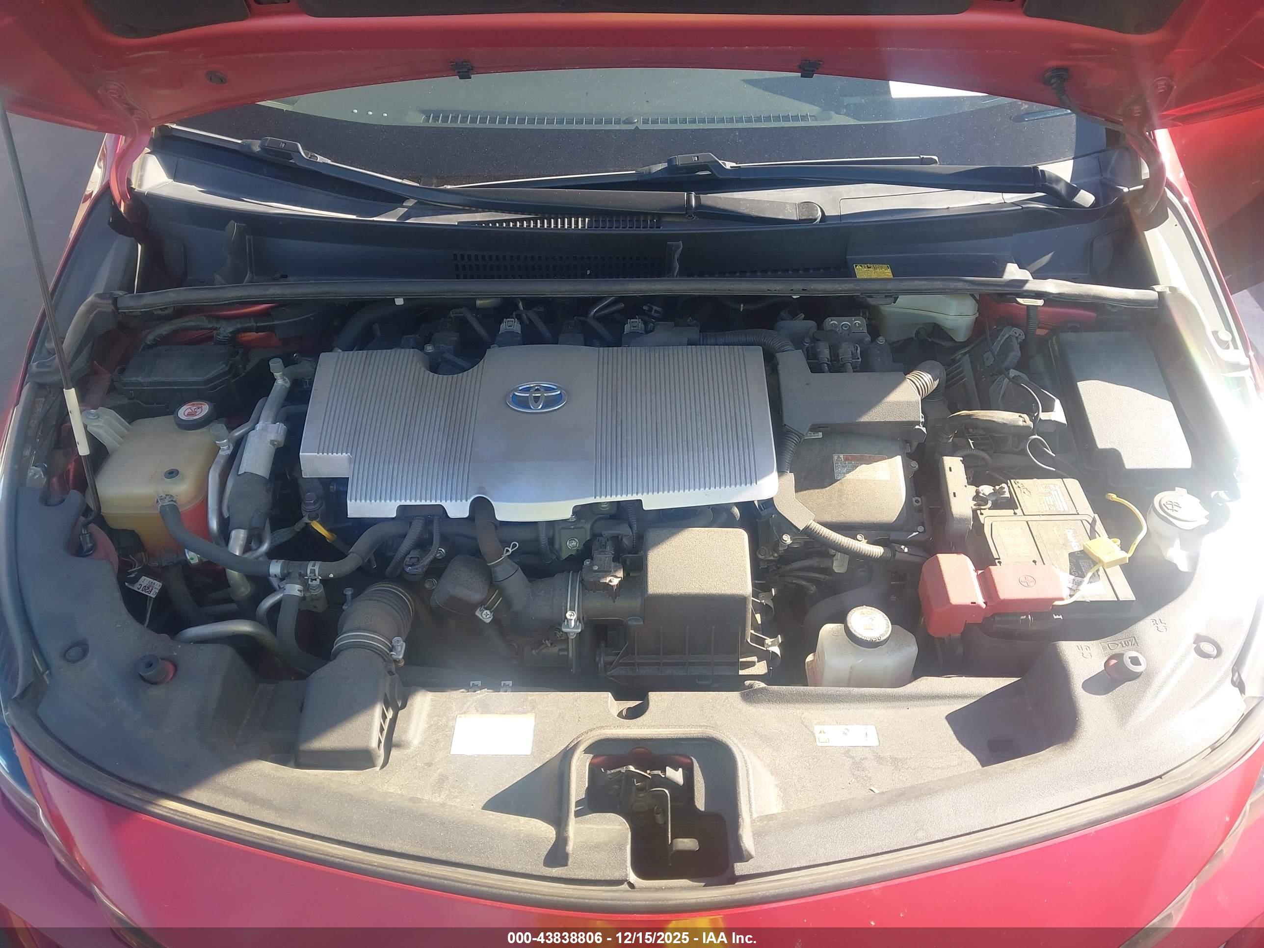 TOYOTA PRIUS image 10