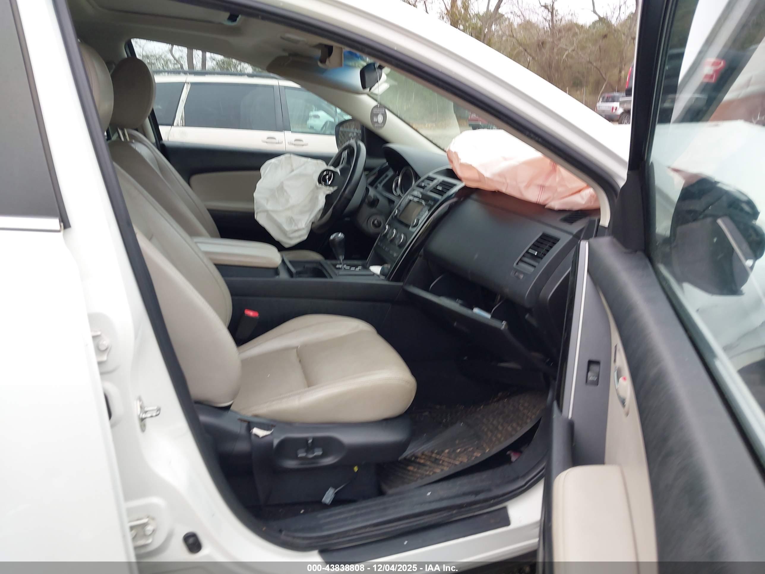 MAZDA CX-9 image 5