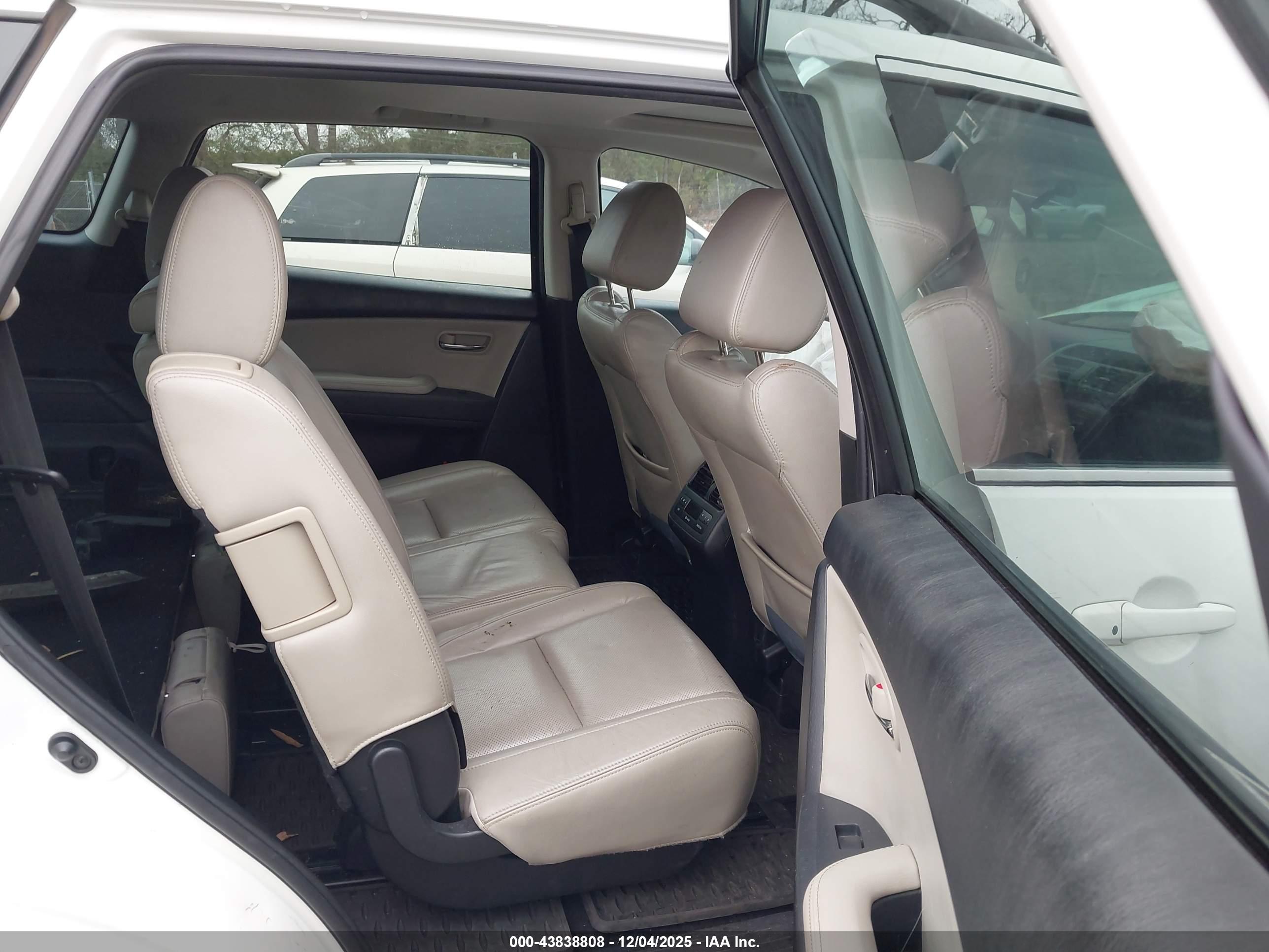 MAZDA CX-9 image 8