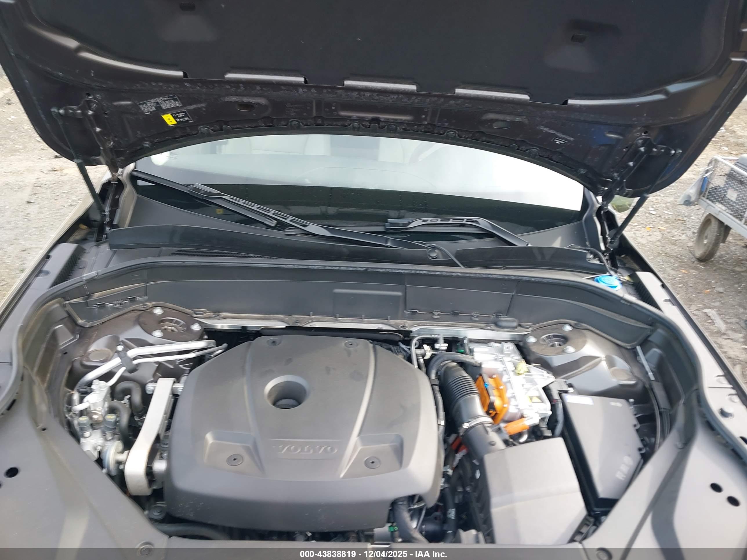 VOLVO XC90 image 10